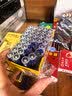 双鹿 5号碳性电池40粒盒装 适用于儿童玩具/遥控器/鼠标/话筒/闹钟/血压仪等 R6/AA电池 40粒盒装 实拍图