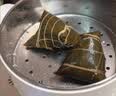 五芳斋 速冻蛋黄猪肉粽 100g*5只 嘉兴粽子蛋黄肉粽端午粽子早餐食品 实拍图