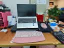 罗技（Logitech）Wave Keys波浪键盘 人体工学键盘 办公键盘 无线蓝牙键盘 配备软垫掌托 3台设备连接 粉色 99键 实拍图