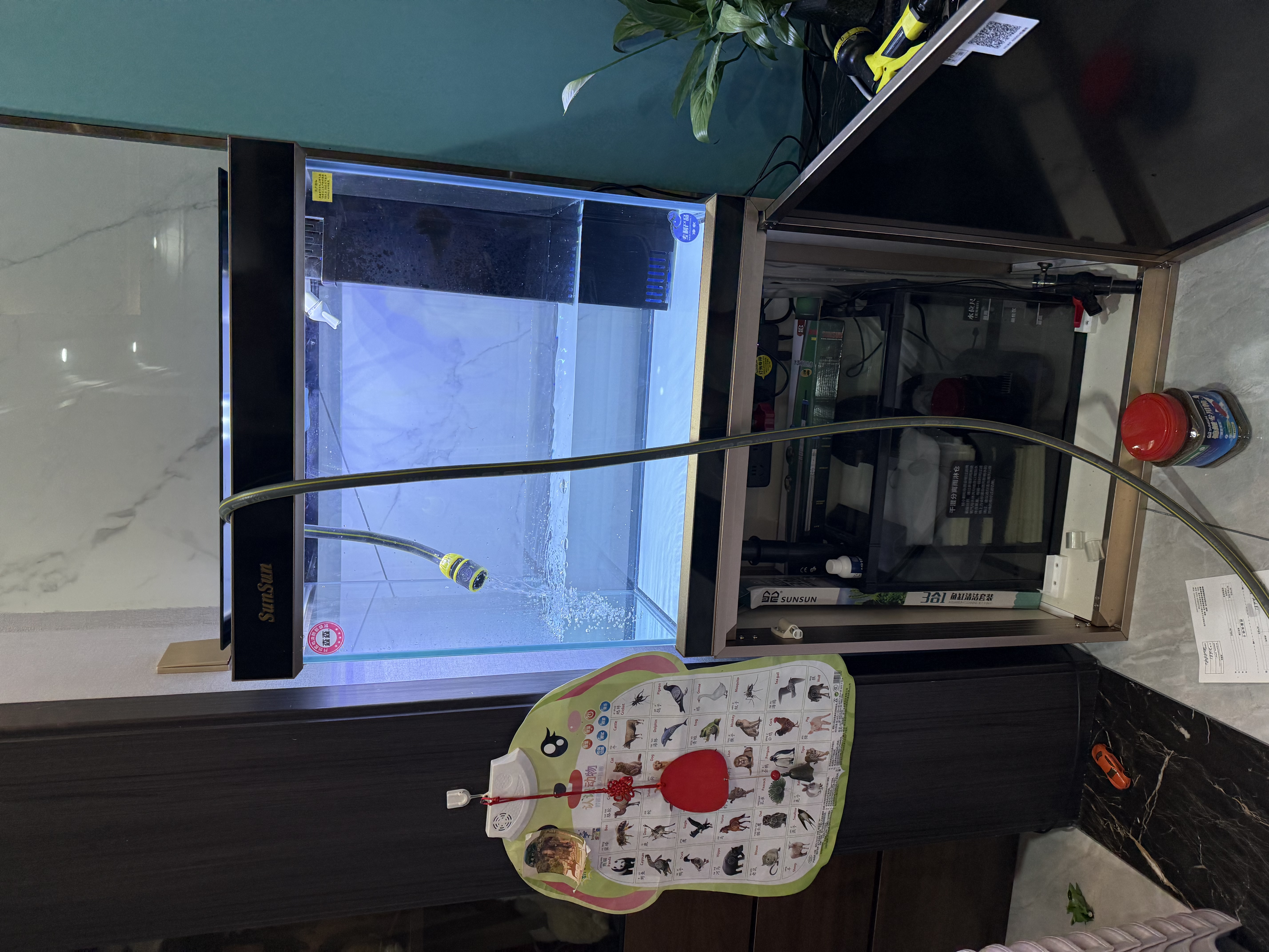 森森（SUNSUN）大型鱼缸底过滤水族箱客厅家用落地玻璃生态金鱼缸 【实时温显+灯控】经典黑 0.6米长35cm宽 实拍图