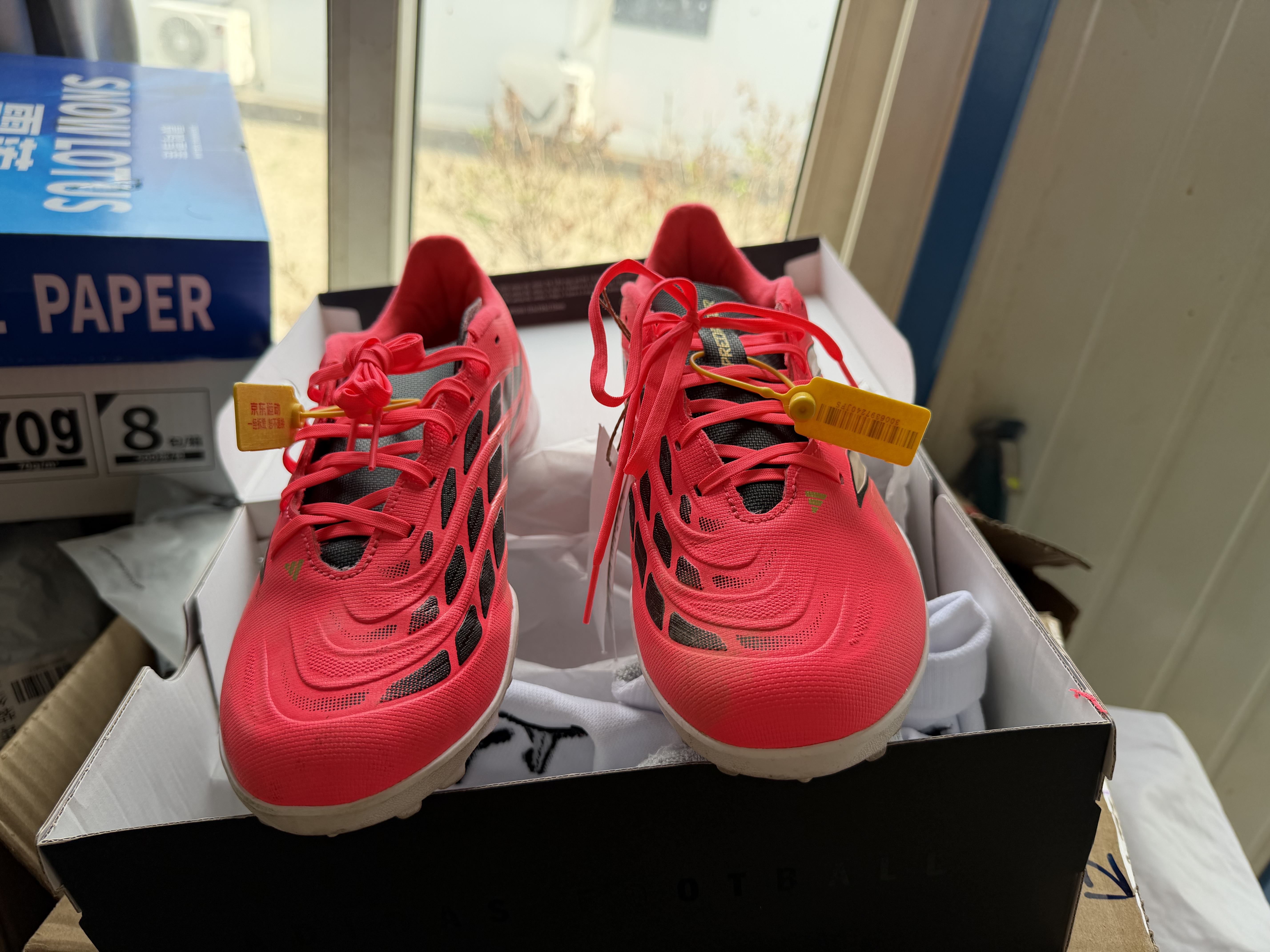 阿迪达斯（adidas）男女鞋 足球系列 猎鹰 PREDATOR CLUB TF 足球鞋 HP9975 红色 42 实拍图