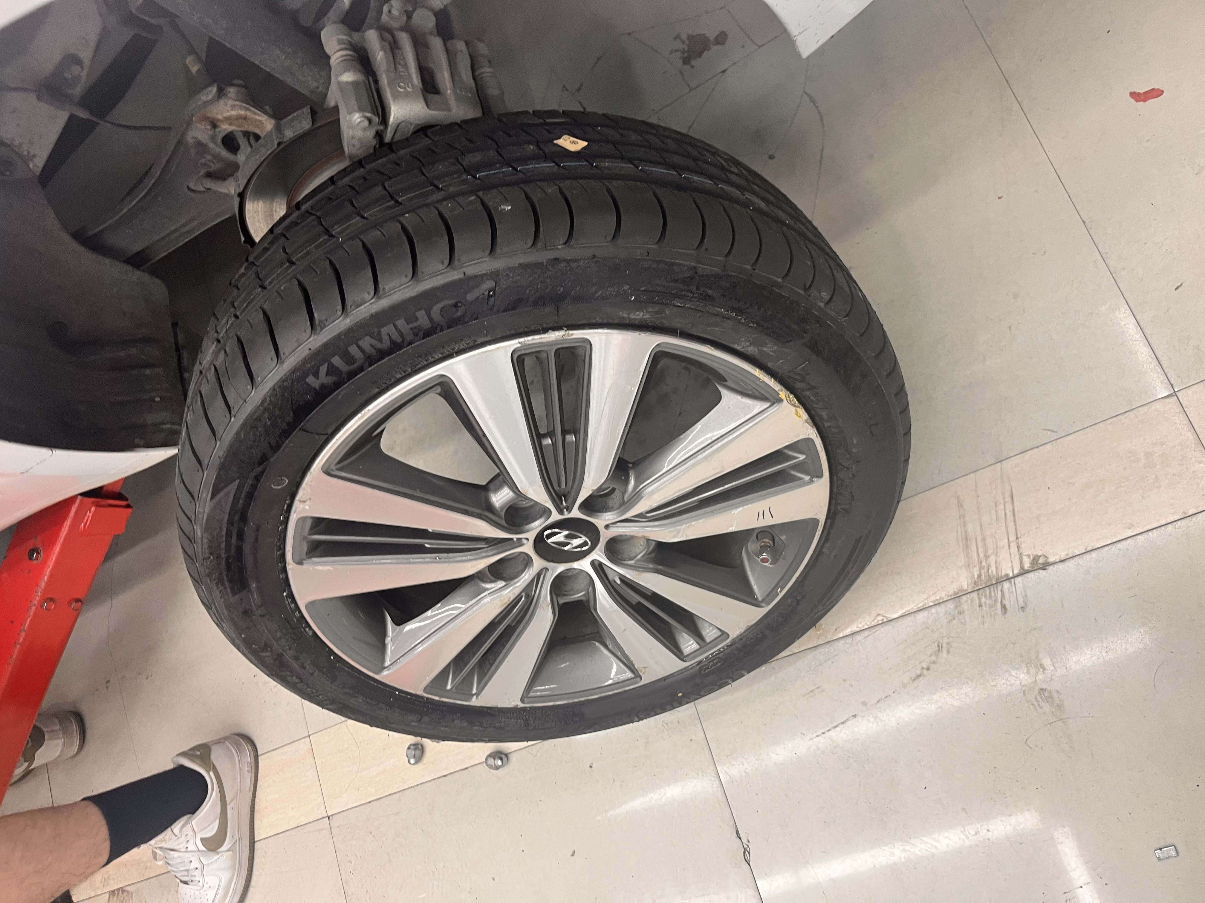 锦湖汽车轮胎215/50R17 91V ECOWING 适配名图/本田思域/标致 25年 实拍图