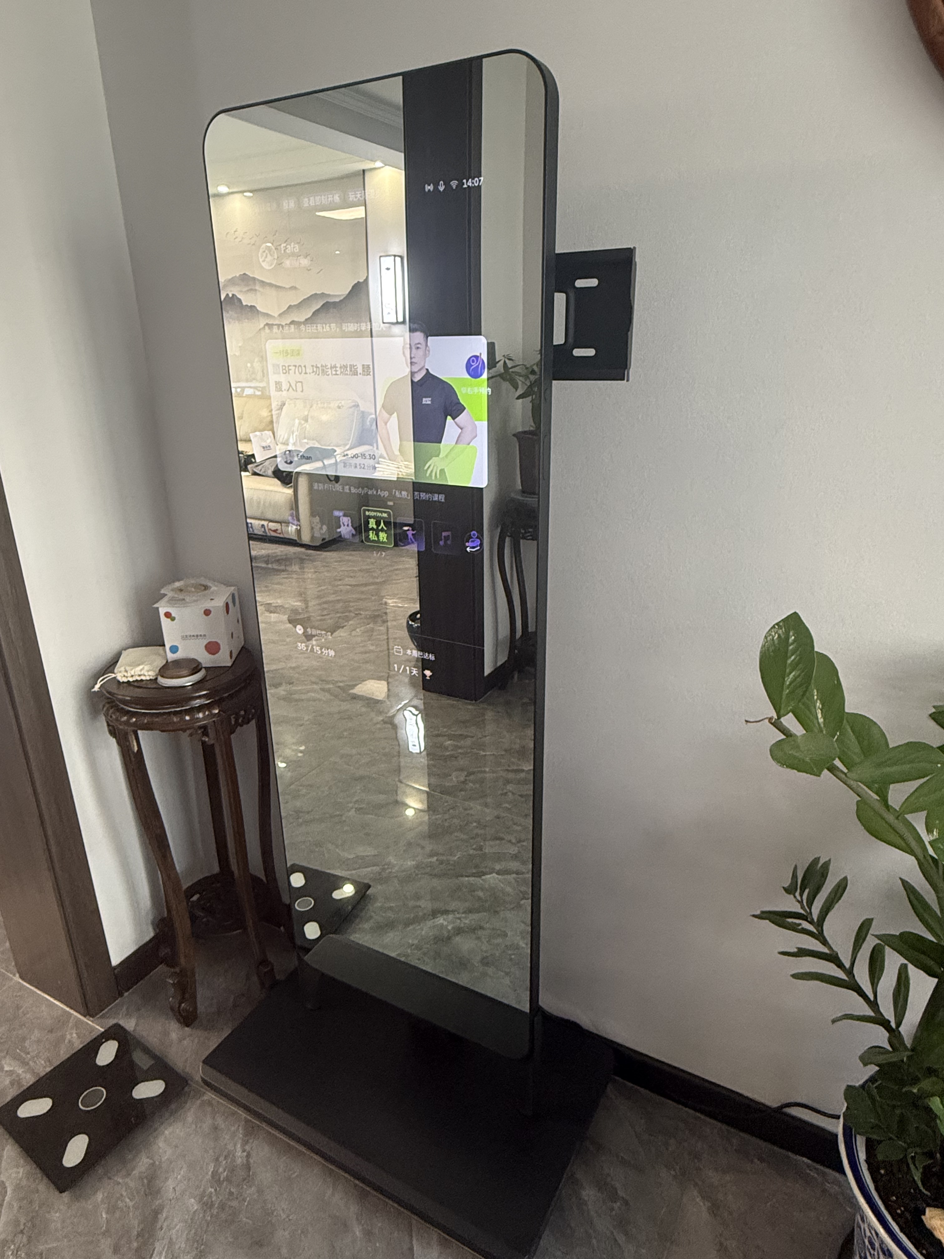 FITURE SLiM沸彻魔镜pro3plus AI智能健身镜子居家K歌运动镜减脂运动设备送礼 Pro 6000节终身课版 实拍图