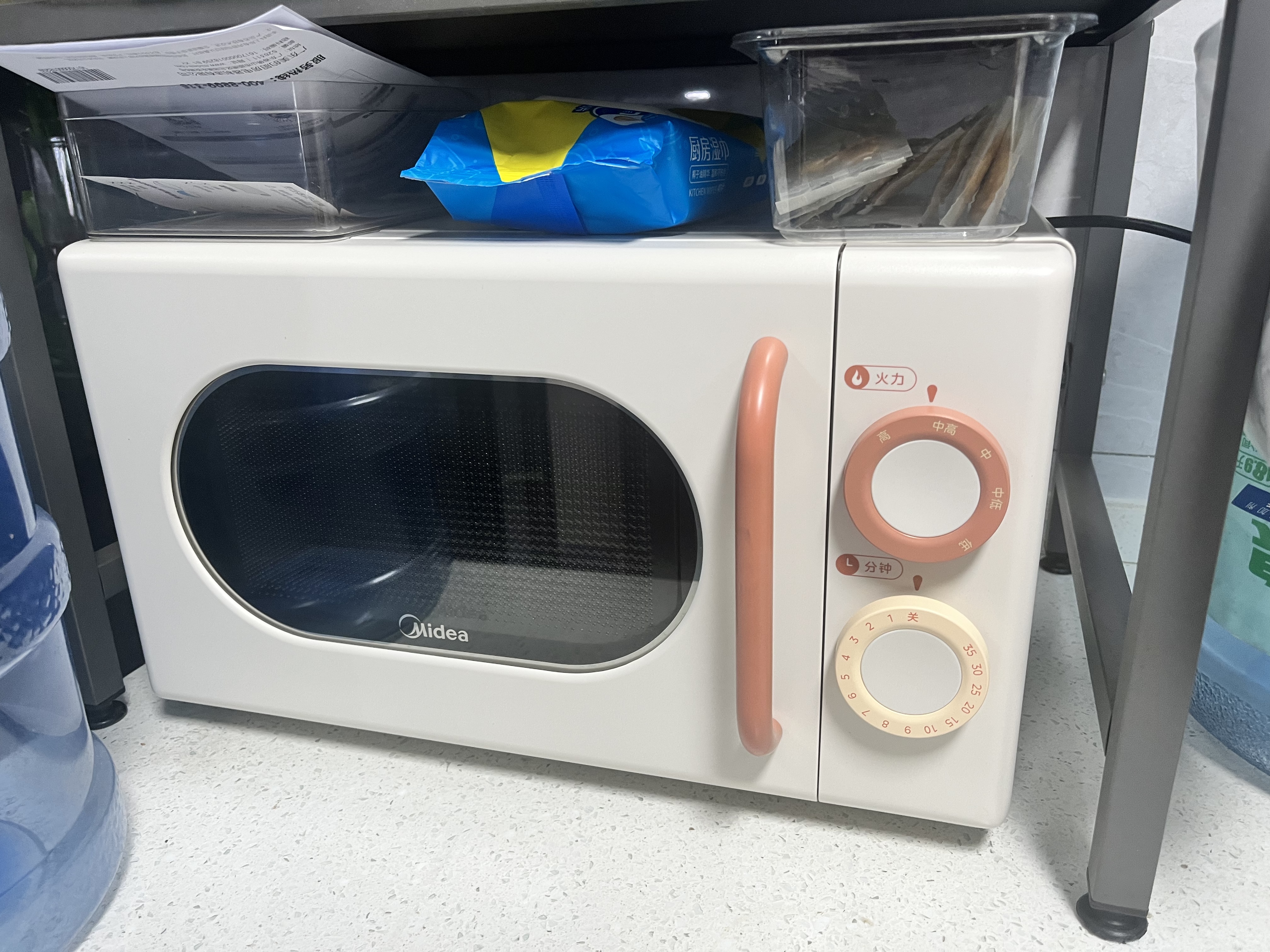 美的（Midea）微波炉小滋味系列高颜值奶油风 家用小型一级能效800瓦变频五档速热均匀加热转盘式复古家用微波炉 美的小滋味奶油风复古微波炉 实拍图
