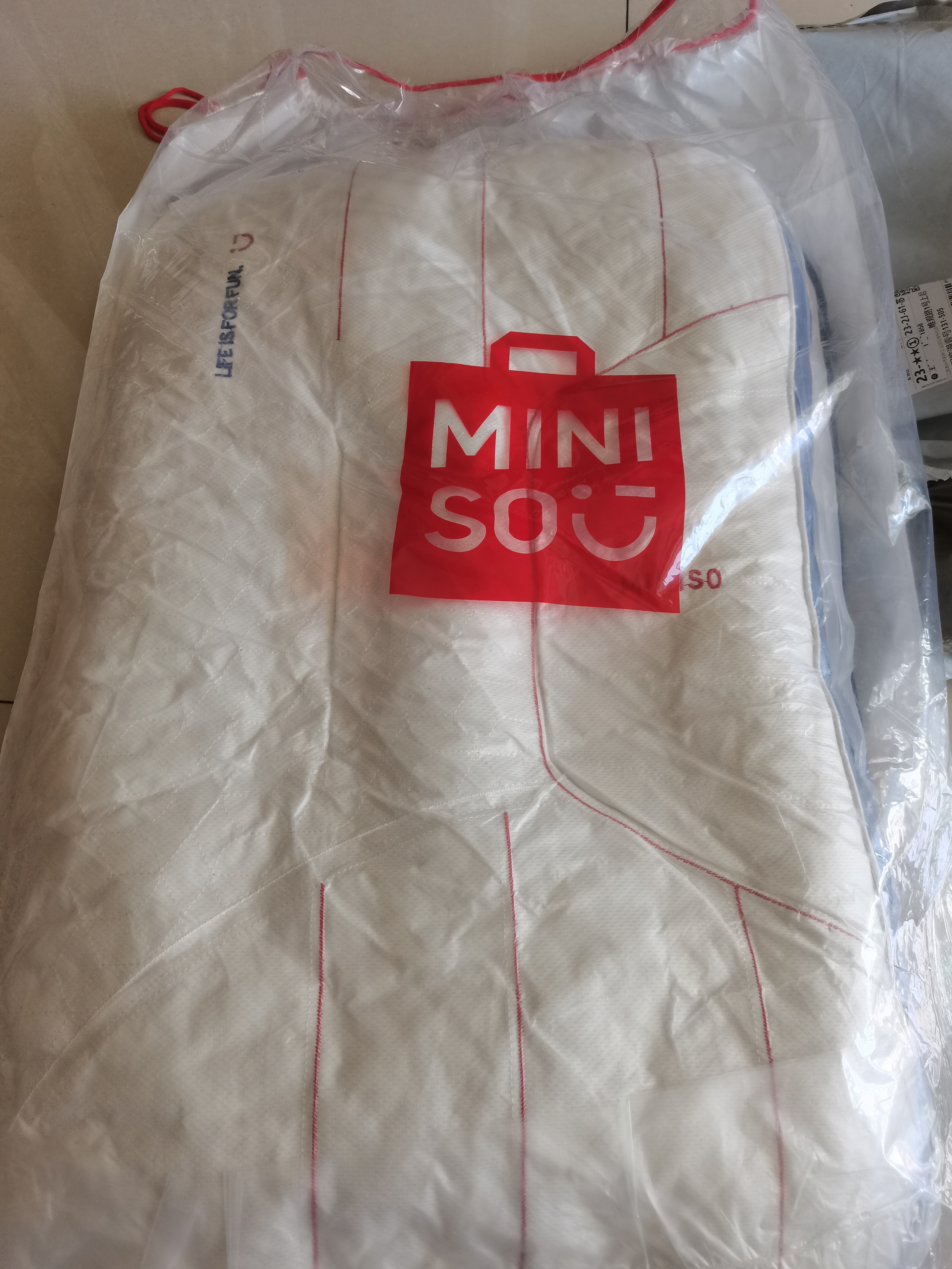 名创优品（MINISO）天然抗菌枕头护颈枕深度睡眠专用 人体工学释压颈椎枕头芯一对 实拍图