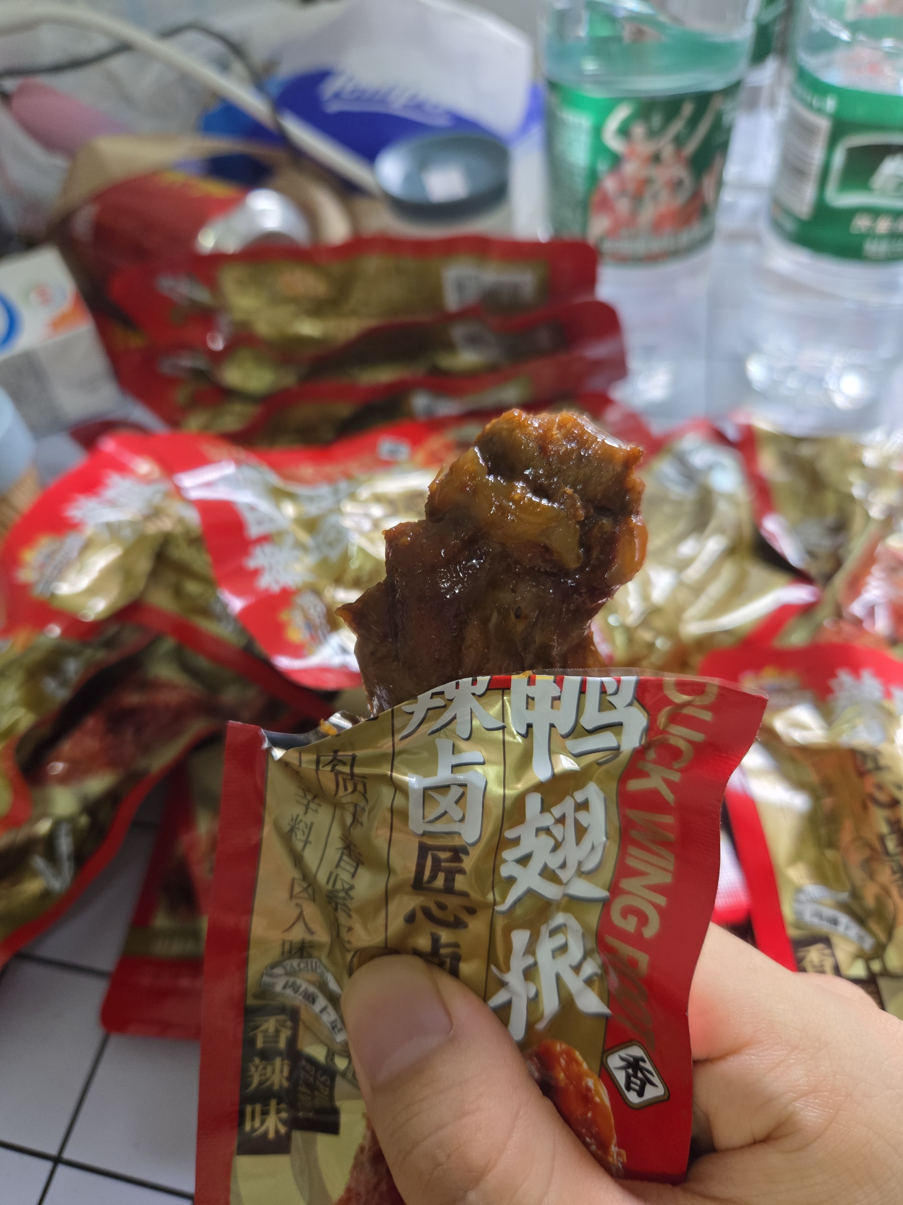 三只松鼠辣卤鸭翅根480g 肉干肉脯休闲卤味追剧世界杯小吃独立包装约16根 实拍图