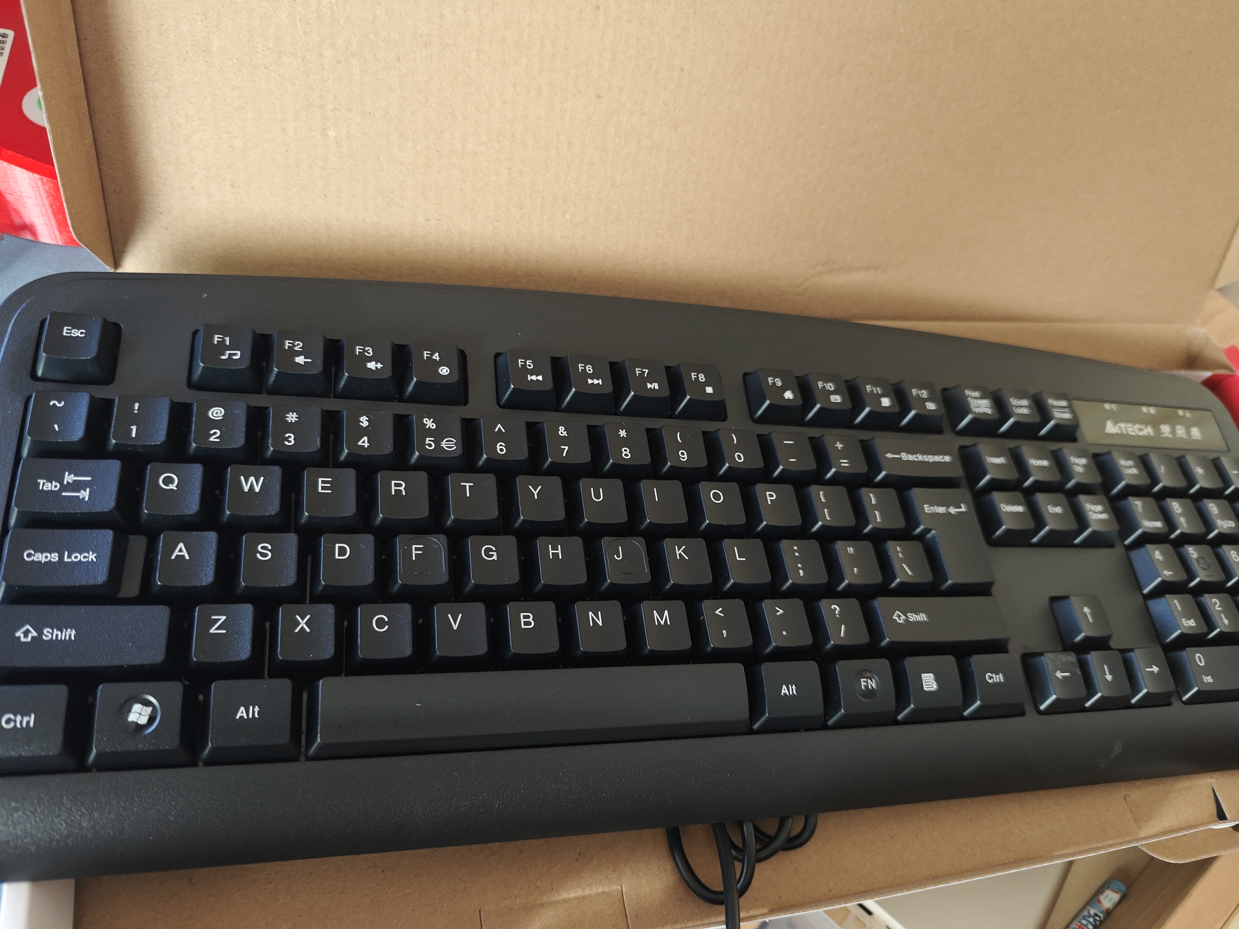 双飞燕（A4TECH）KB-8 104键有线键盘 薄膜键盘台式电脑键盘办公键盘办公打字手感好大回车键 USB接口 黑色 有线 实拍图