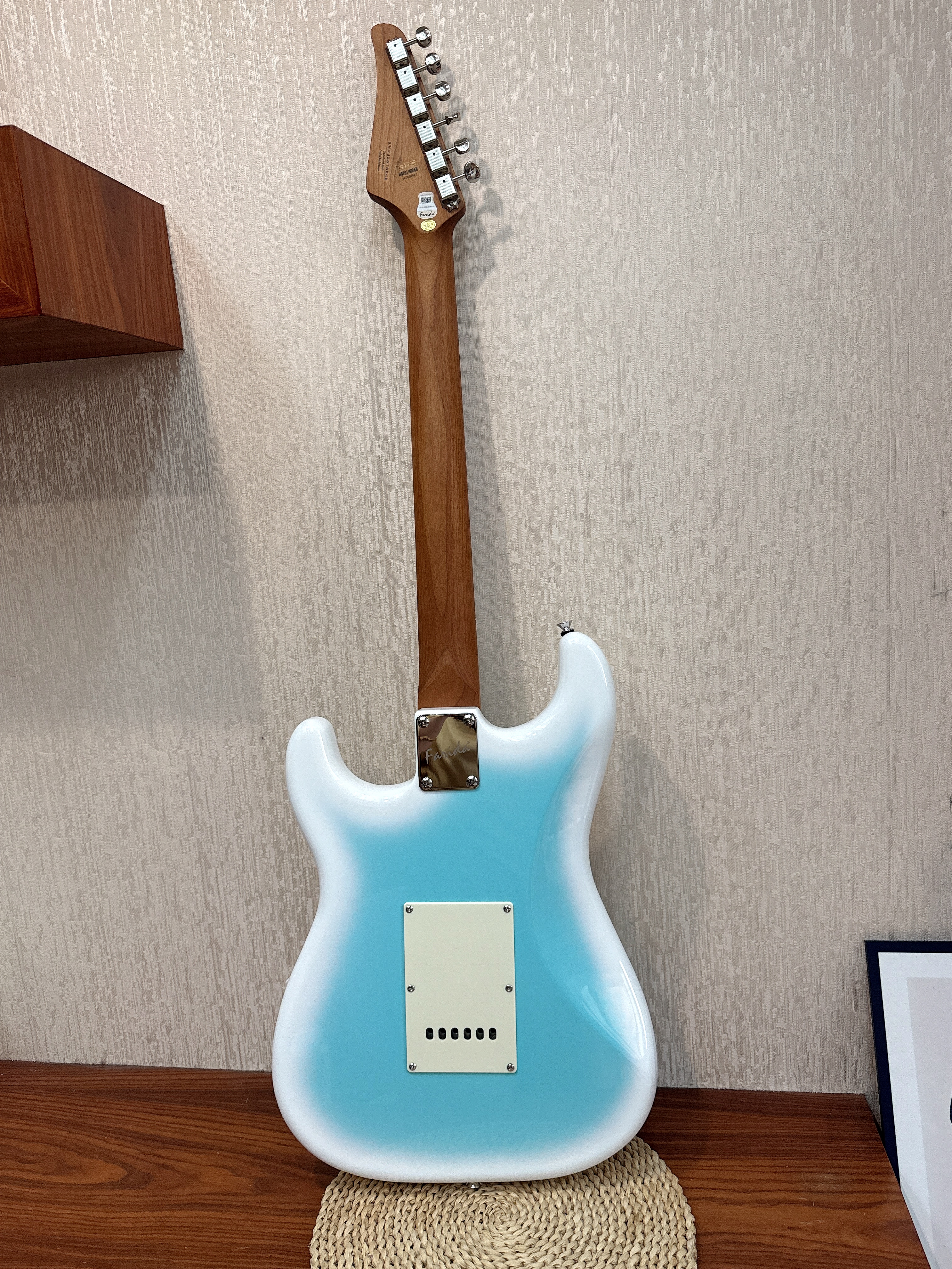法丽达（Farida）F5020/F2020电吉他初学者新手入门一套单单双电吉他全套带音箱 【独家限量 琴头同色】F5020 BWM冰雪沁蓝 实拍图