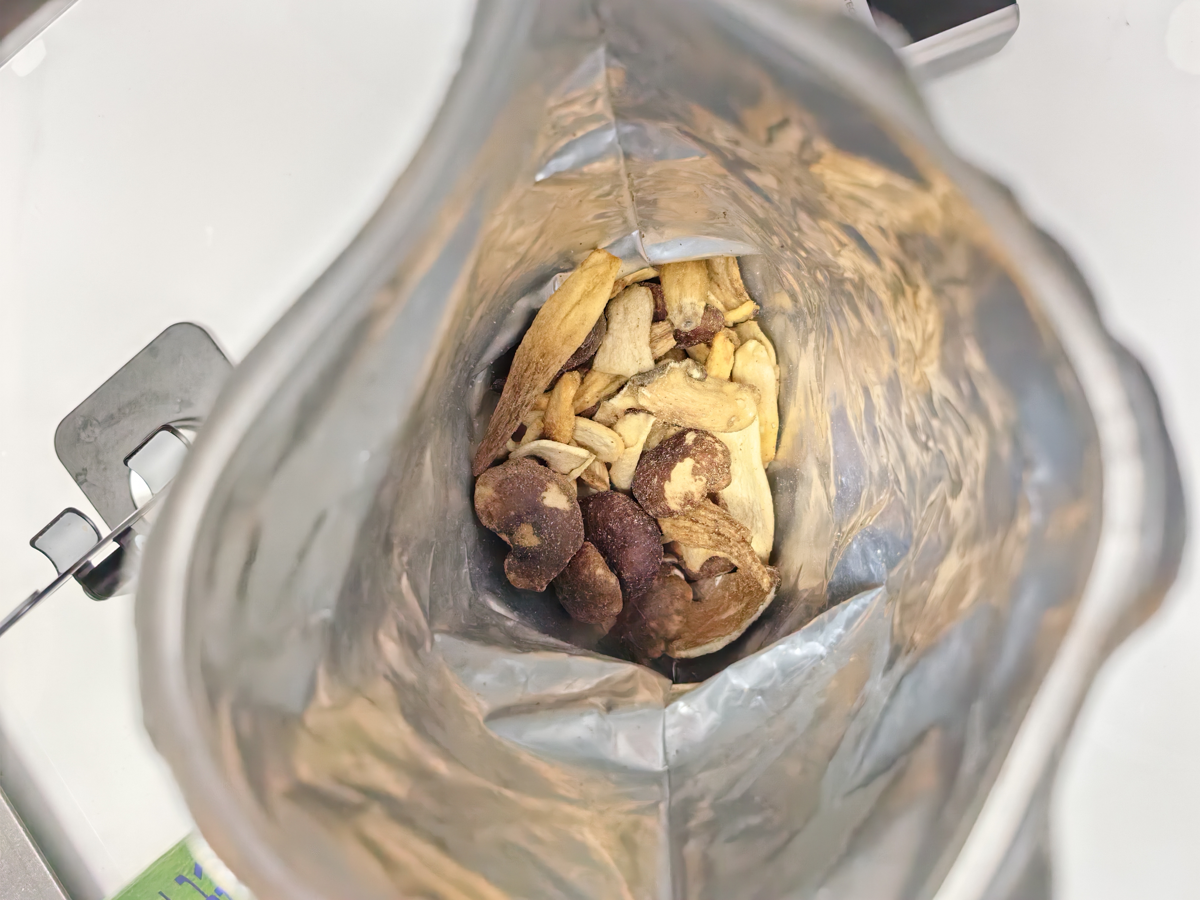 京东京造黑松露五珍菌菇脆160g果蔬脆混合装香菇脆零食果干 实拍图