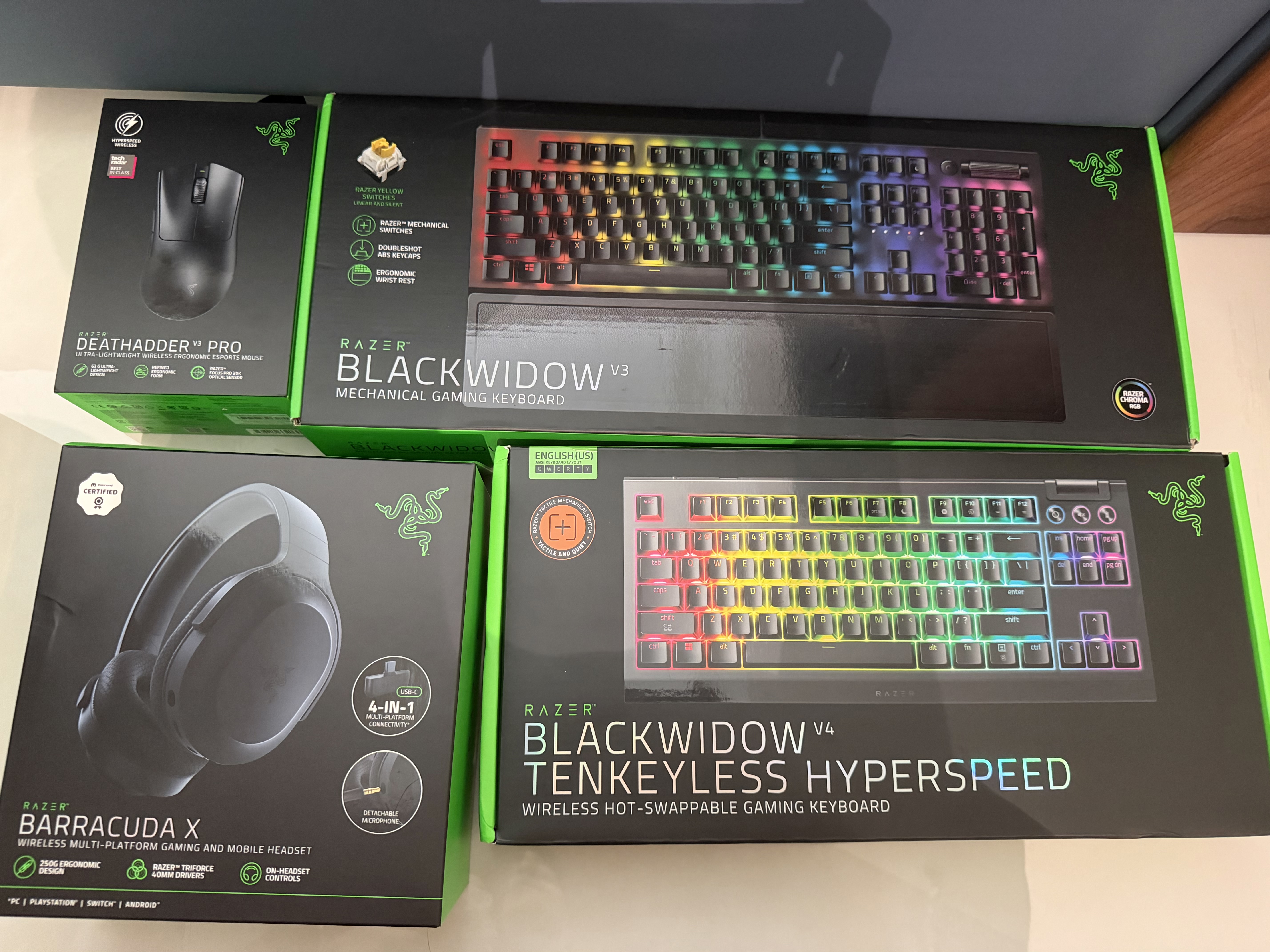 雷蛇（Razer）黑寡妇蜘蛛V4竞技极速版 三模热插拔  客制化RGB 电竞游戏机械键盘 【晒赠阿凡达键帽】 实拍图
