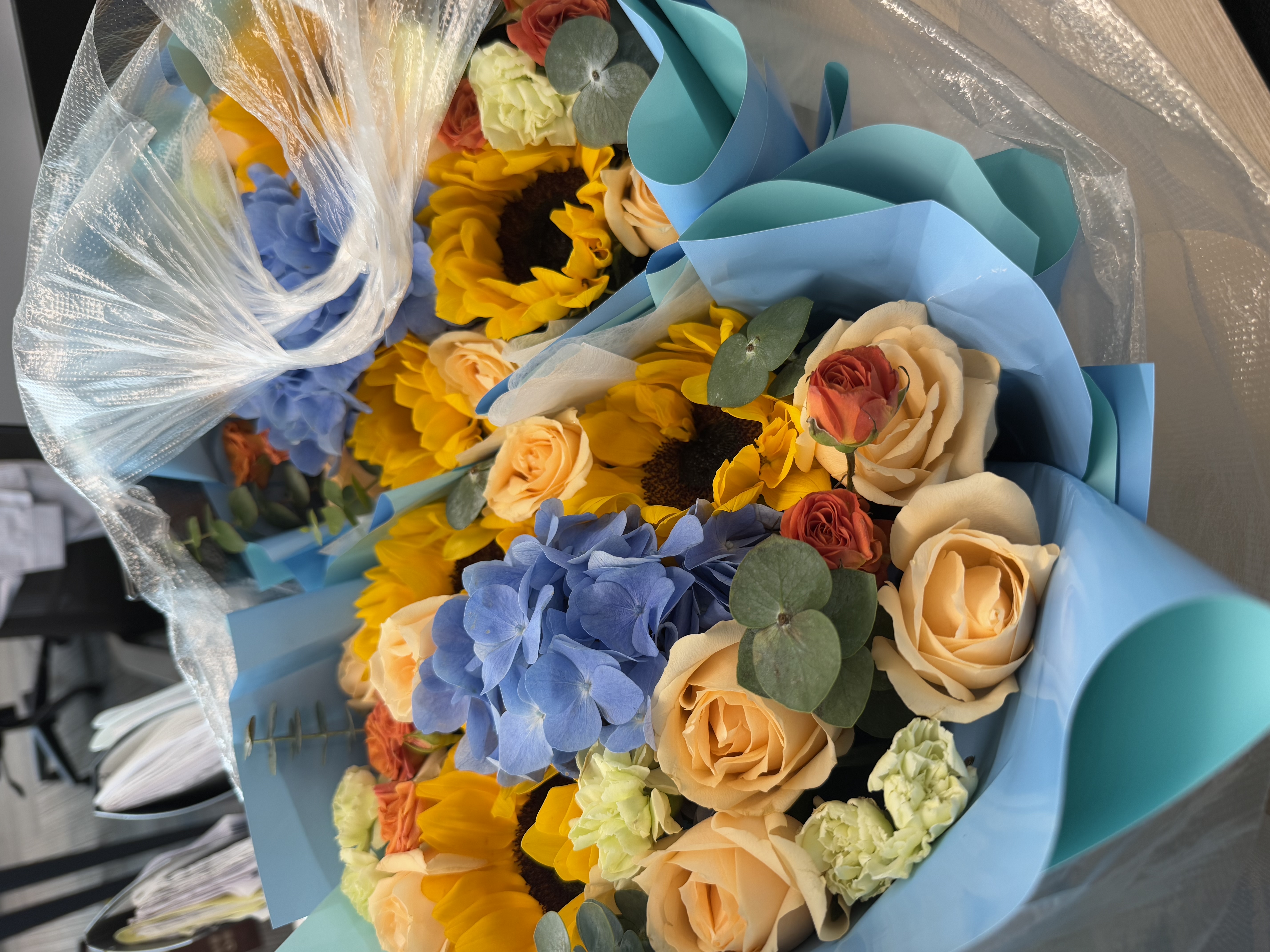 艾斯维娜教师节鲜花速递向日葵混搭花束生日礼物全国同城配送 向日葵蓝绣球混搭花束 实拍图