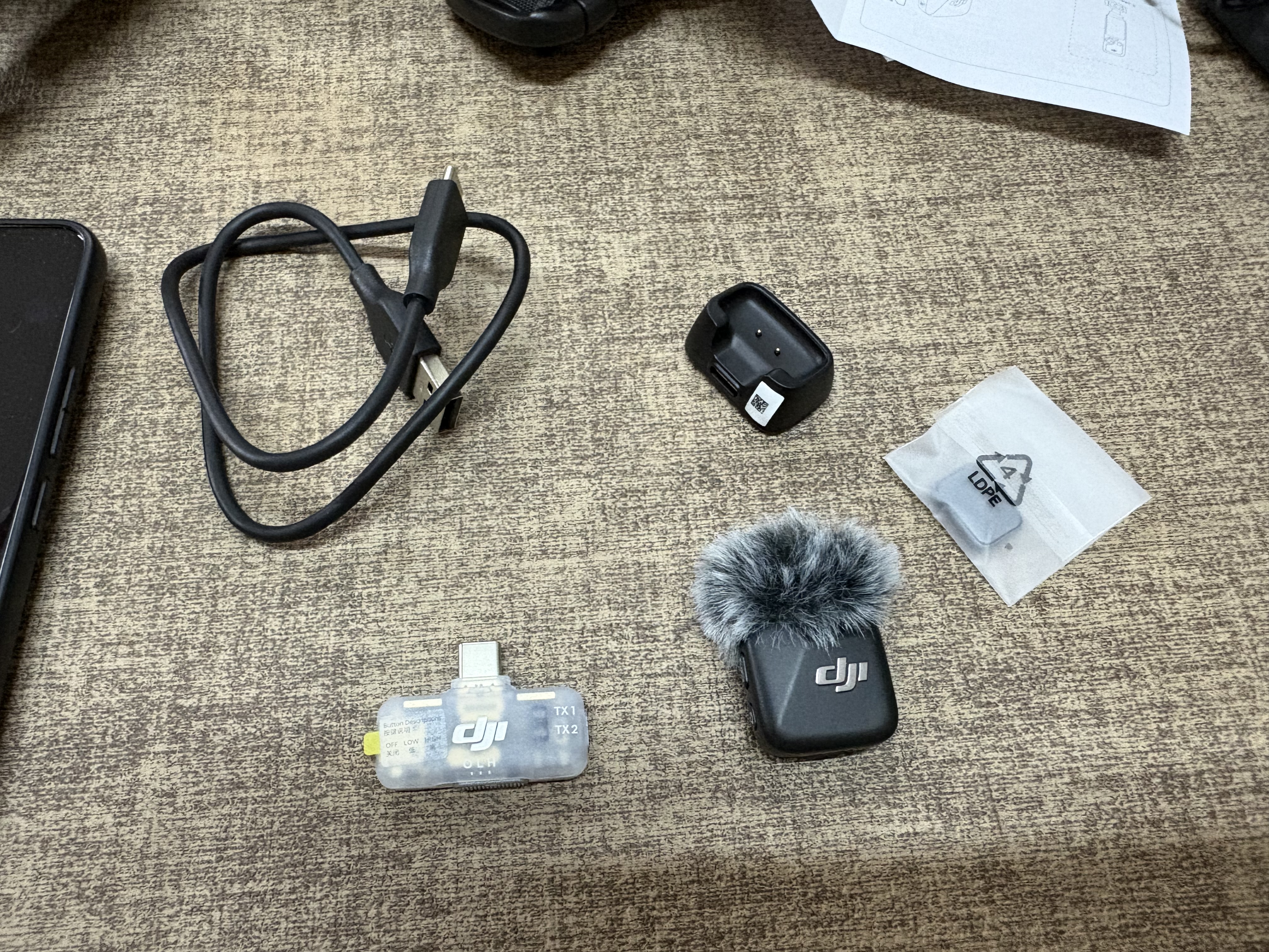 大疆 DJI Mic Mini 迷你无线高品音质 降噪领夹麦克风 【安卓+苹果15/16/17系列】手机版 一拖一 实拍图