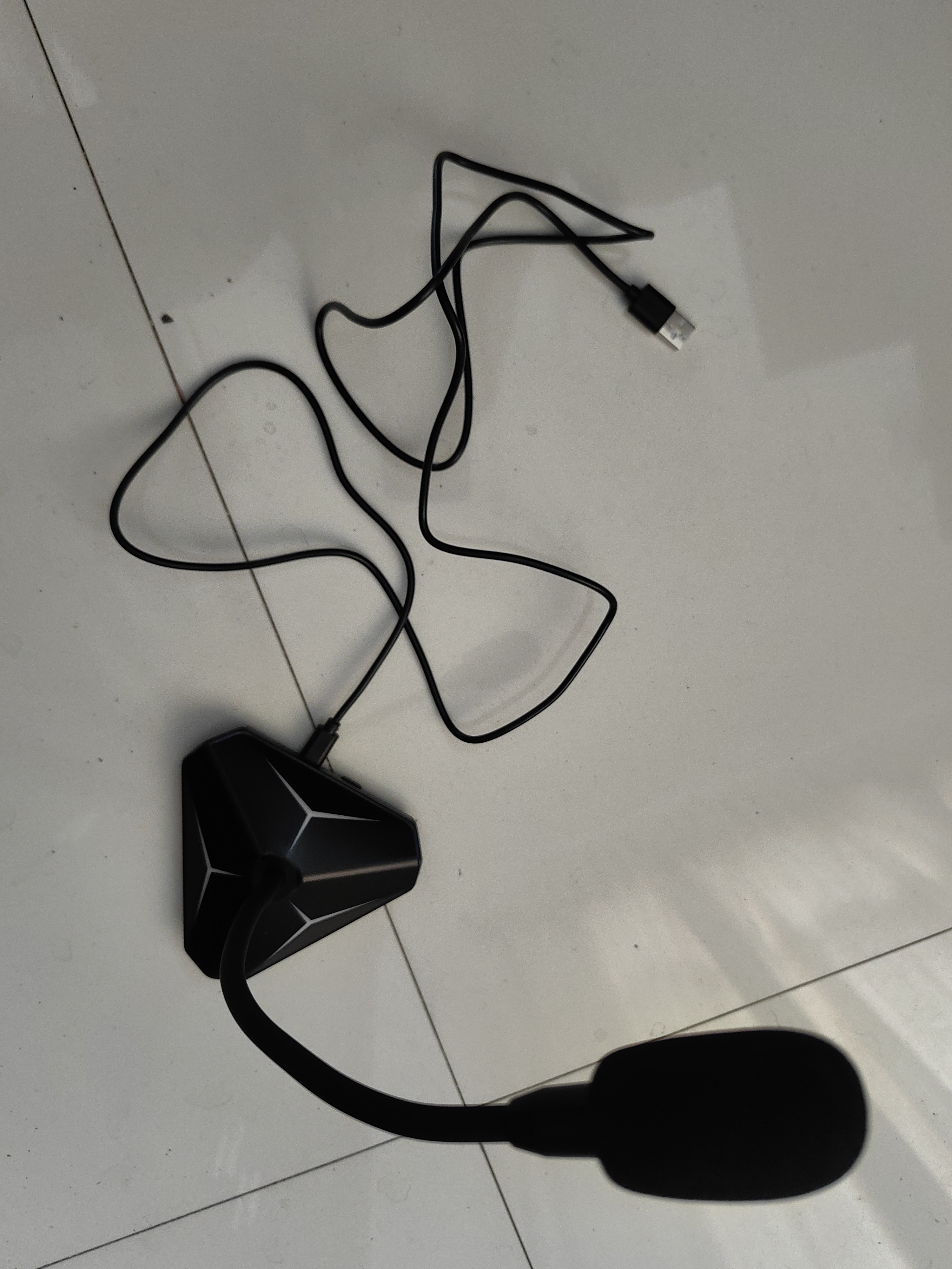 索爱（soaiy）MK61 USB有线电脑麦克风收音麦桌面话筒直播游戏电竞专用视频会议一键开关软管氛围彩灯自带音响 实拍图