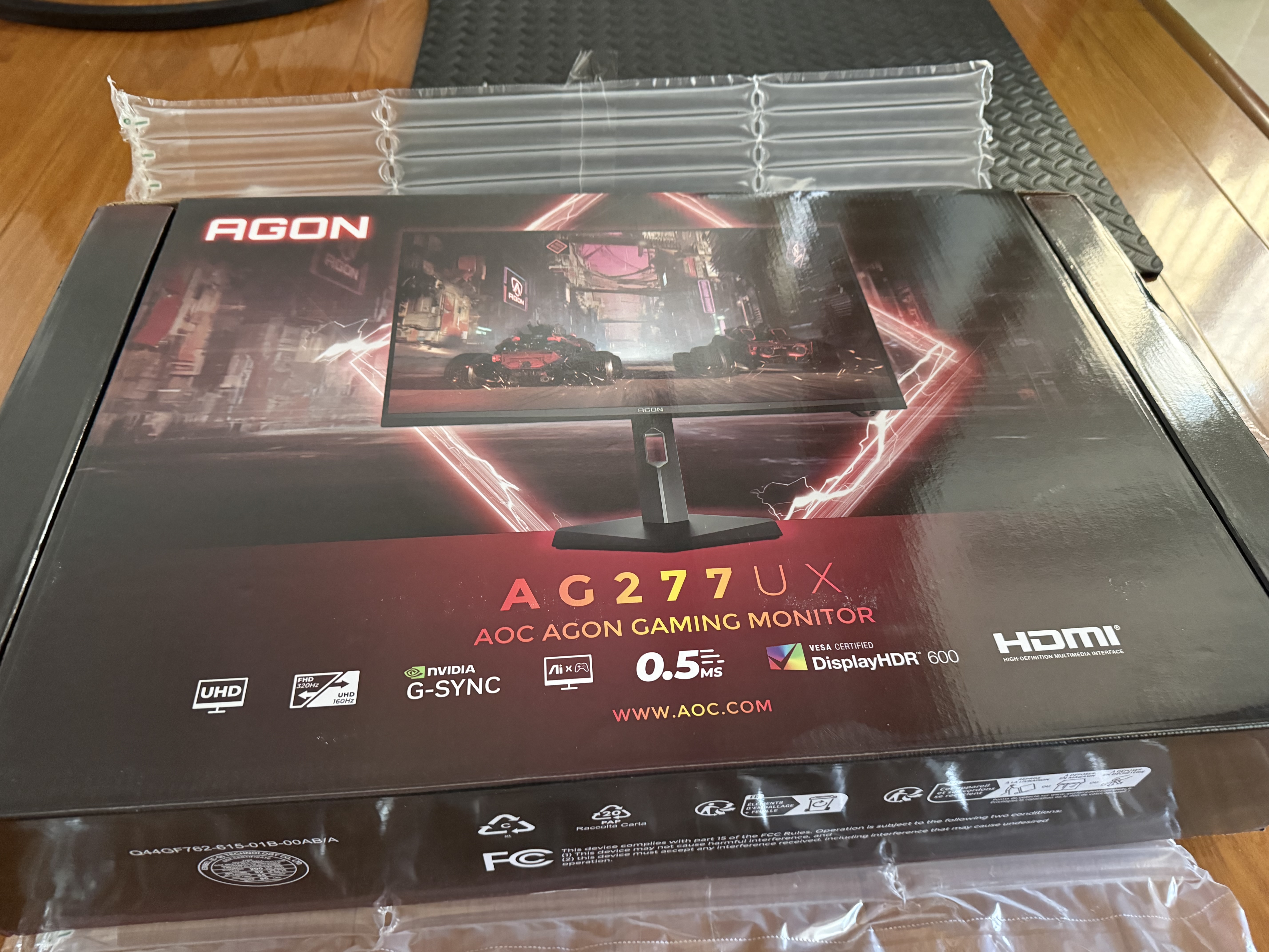 AOC 爱攻27英寸 4K 160Hz双模320Hz 6大AI游戏辅助 0.5ms HDR600 DP2.1低蓝光 游戏电竞显示器AG277UX 实拍图
