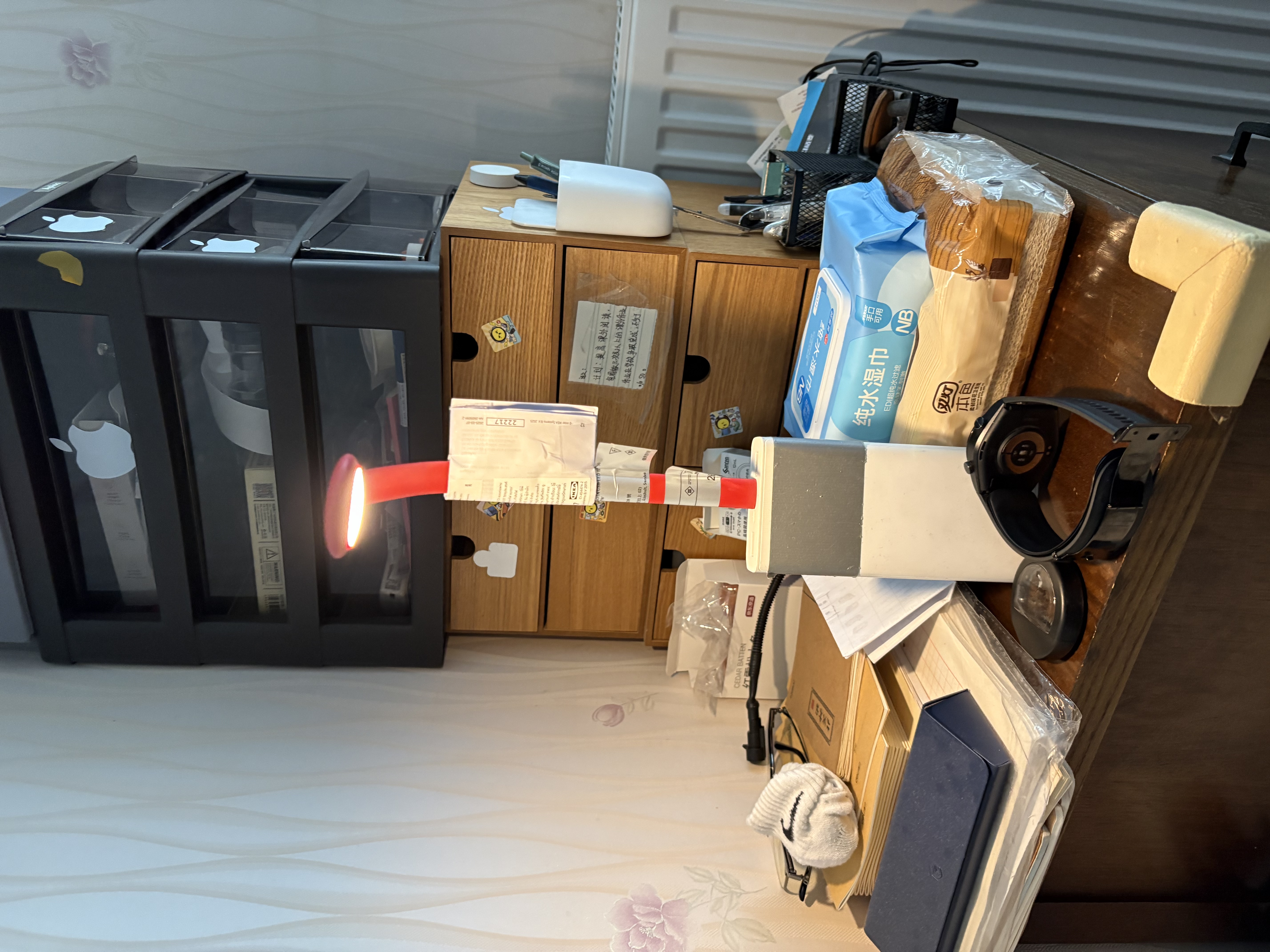 宜家（IKEA）HOSTULOTA霍图罗塔LED灯USB-C笔记本小夜灯 红色USB接口灯 实拍图