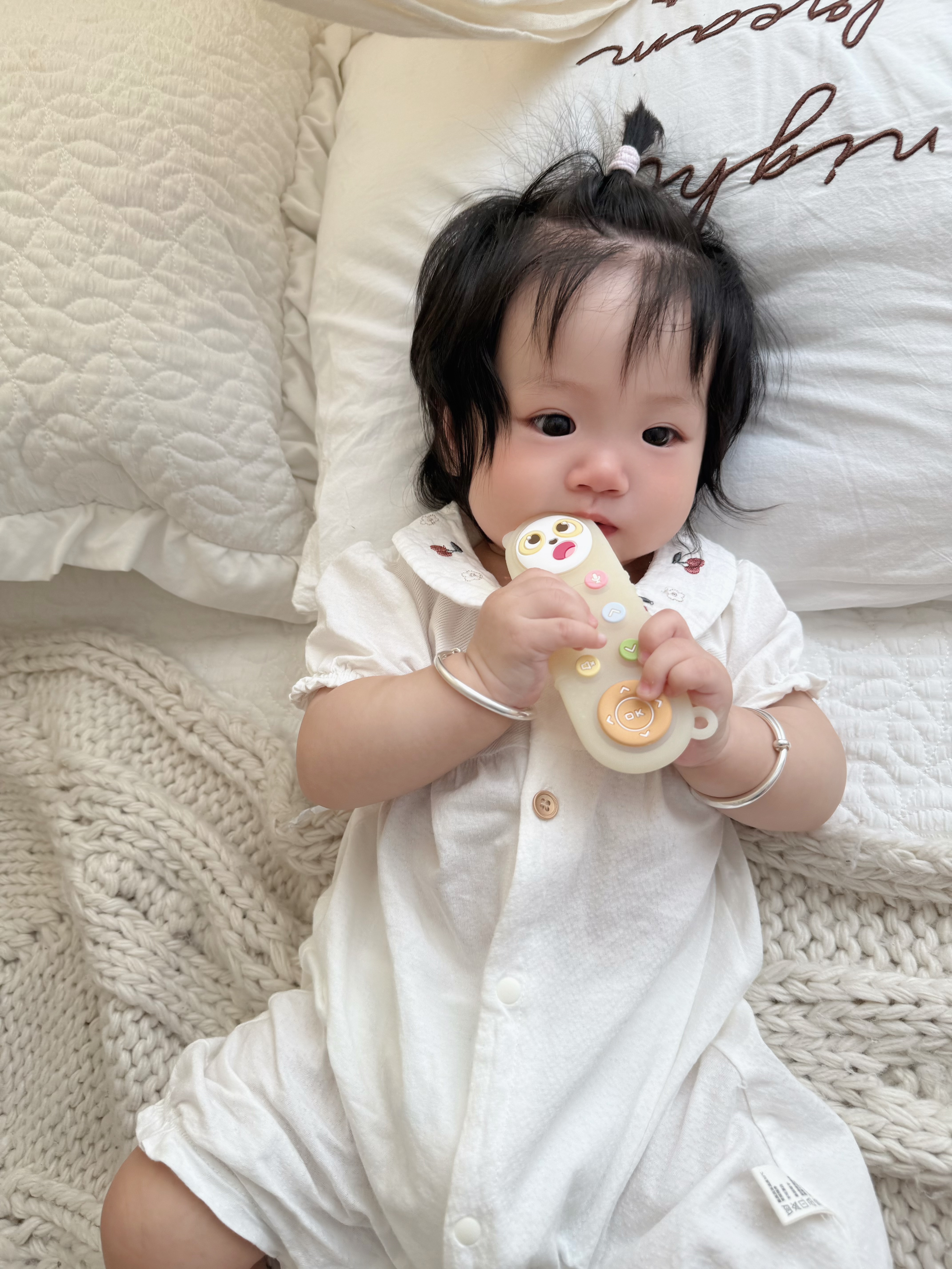 葆氏婴幼儿牙胶食品级遥控器宝宝牙咬胶磨牙棒儿童硅胶手摇铃玩具 实拍图