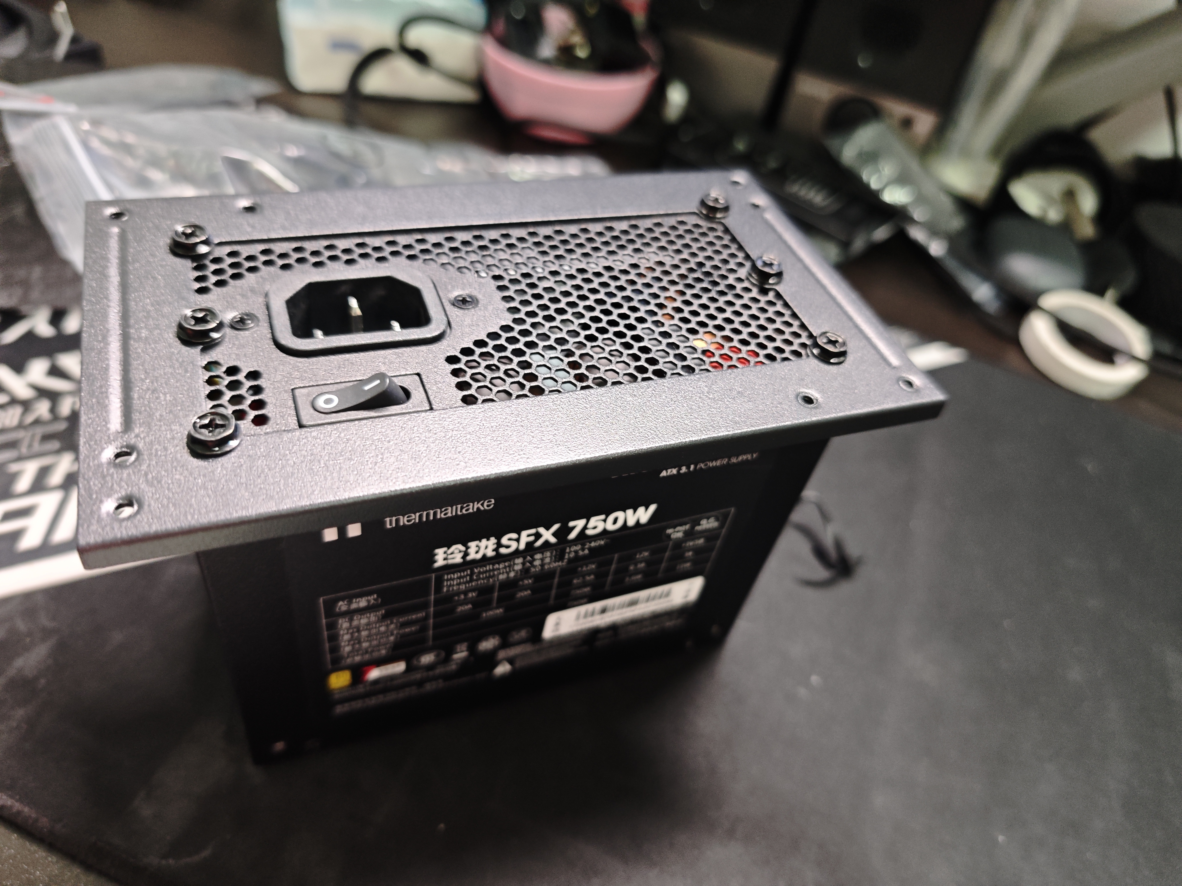 Thermaltake（Tt）额定750W 玲珑SFX 电脑电源（原生PCIe5.1/ATX3.1规范/80PLUS金牌/全日系电容） 晒单实拍图