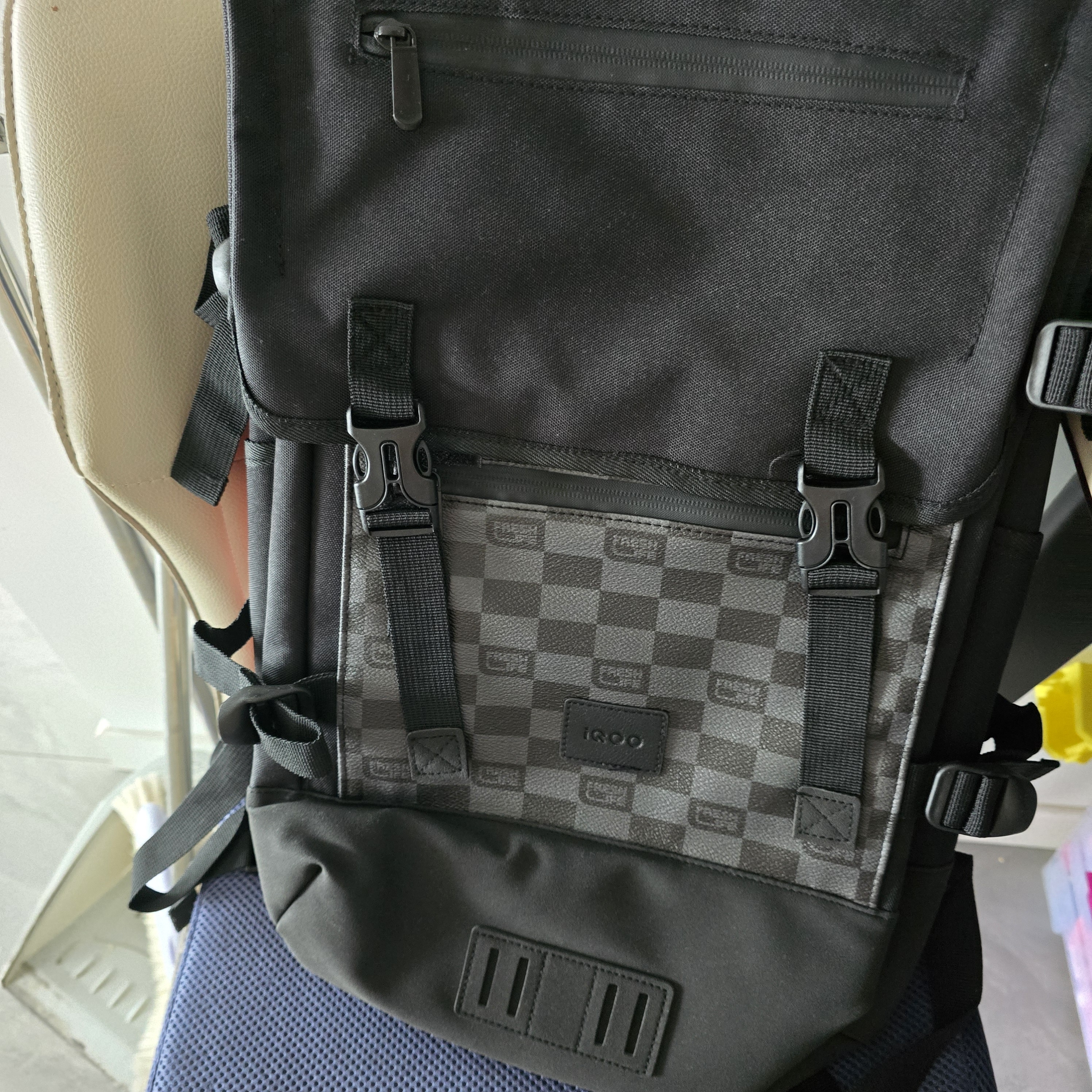 【准新品】vivoLife iQOO系列格纹双肩包   实拍图