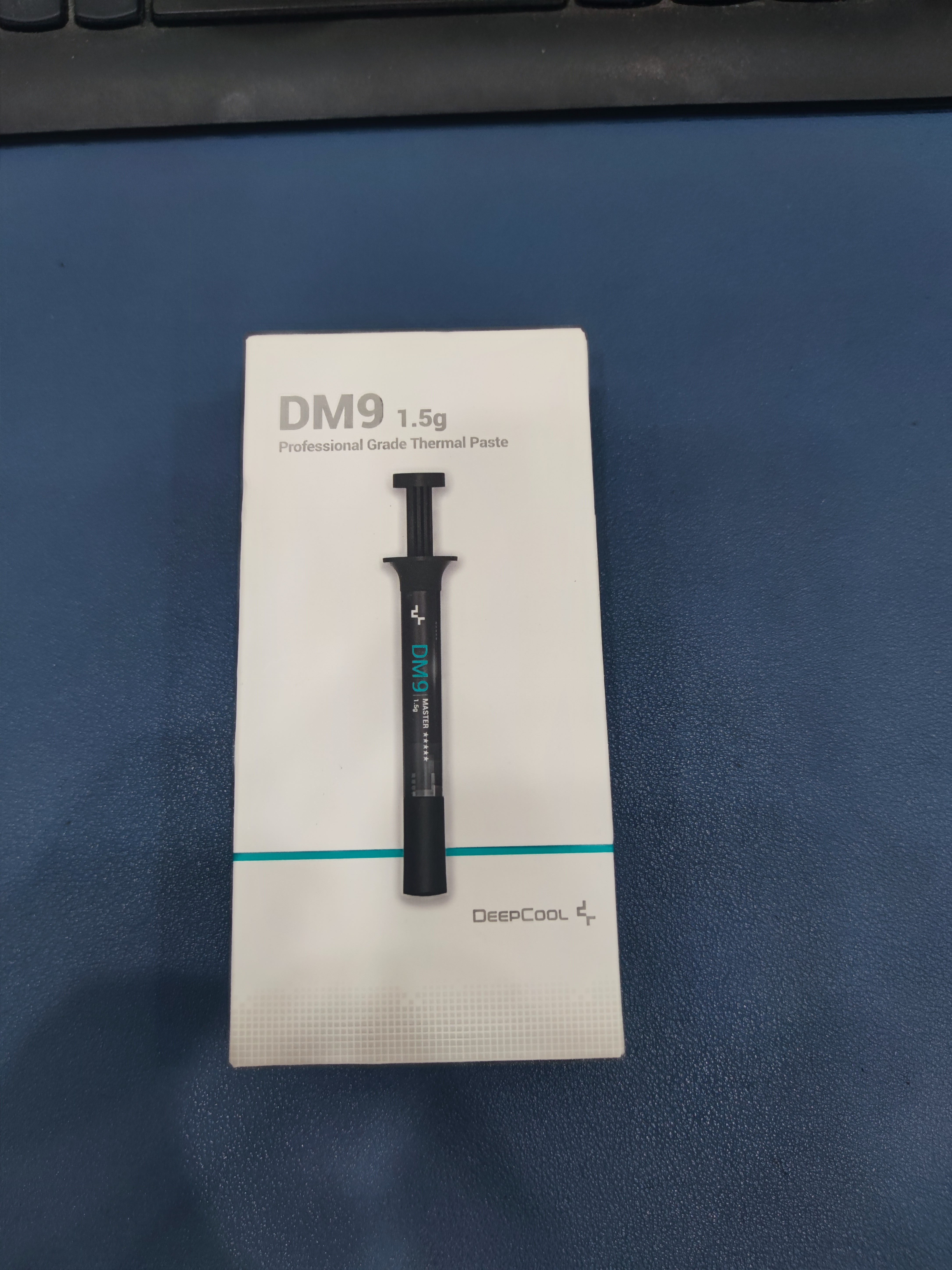 九州风神（DEEPCOOL）硅脂DM9大师级散热器1.5g（CPU散热膏/低热阻/易涂抹/绝缘无腐/笔记本导热硅脂) 实拍图