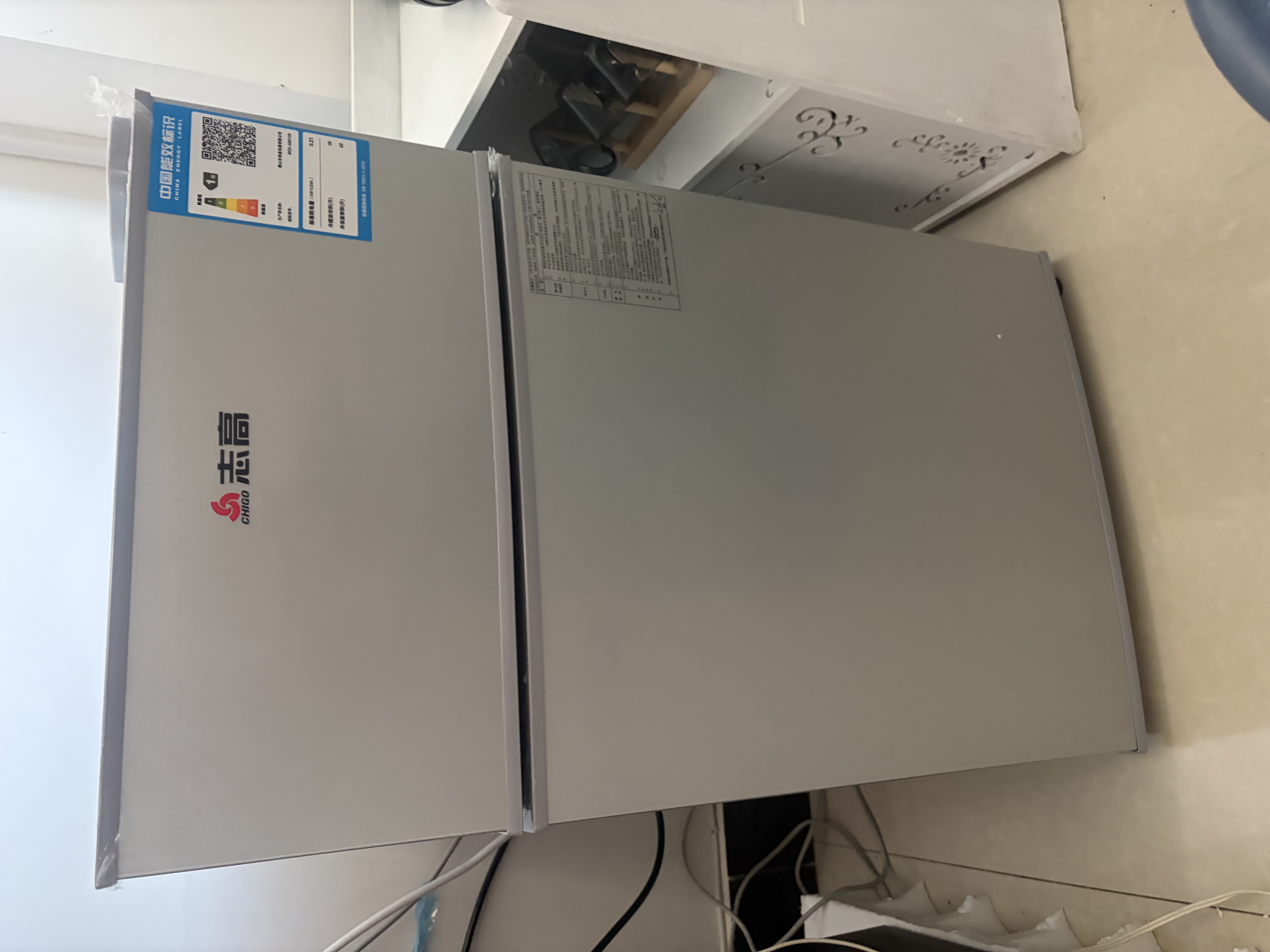 志高小冰箱双门小型电冰箱 家用小冰箱双开门冰箱宿舍租房办公室冷藏冷冻迷你节能冰箱 【新品推荐 S158升级加厚款】一级能效-银色 实拍图