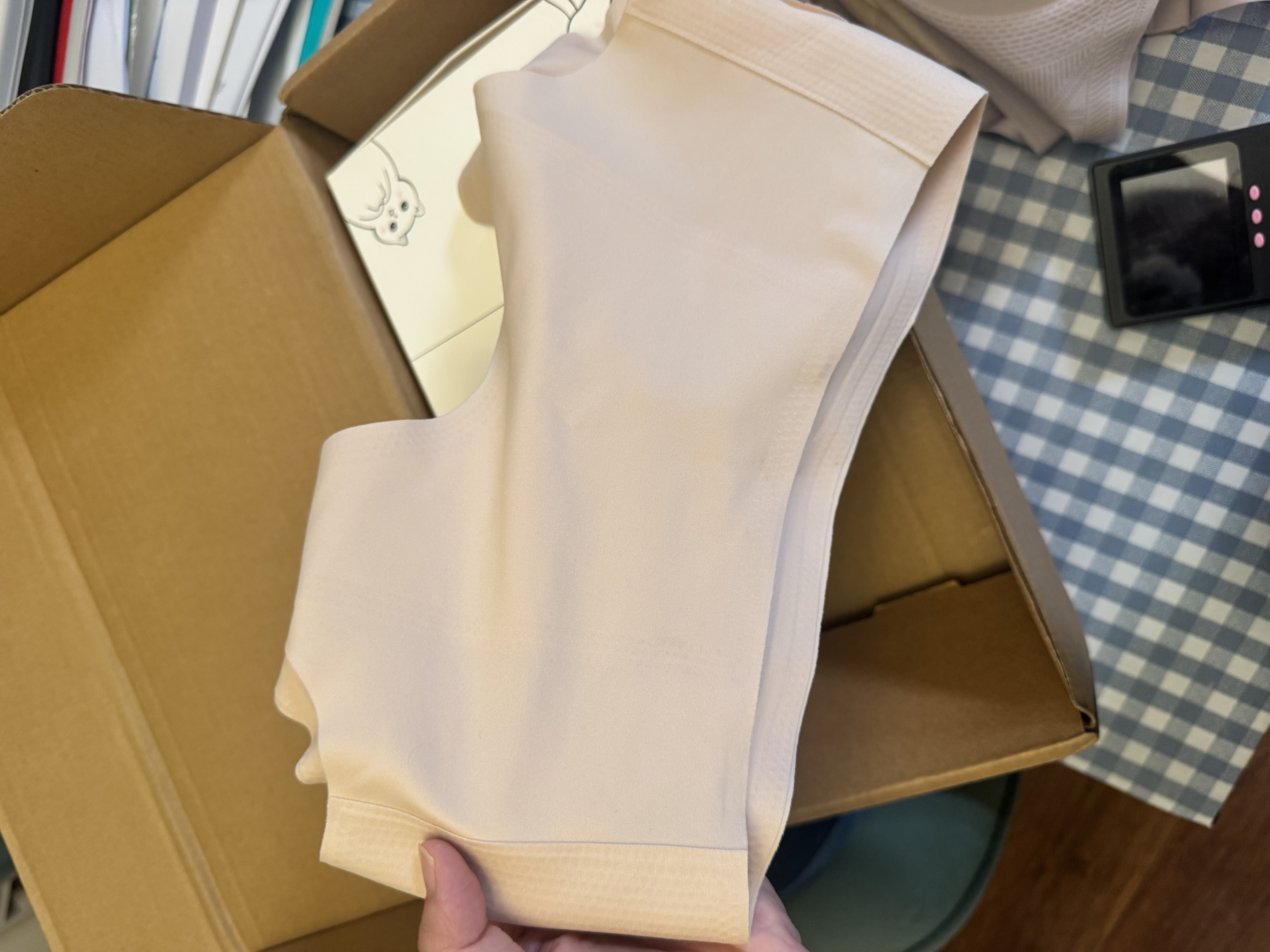 华歌尔蓝标小懒猫美拉德色系3D软支撑内衣无钢圈小胸聚拢收副乳文胸3502 (背心款)奶茶色 M 实拍图