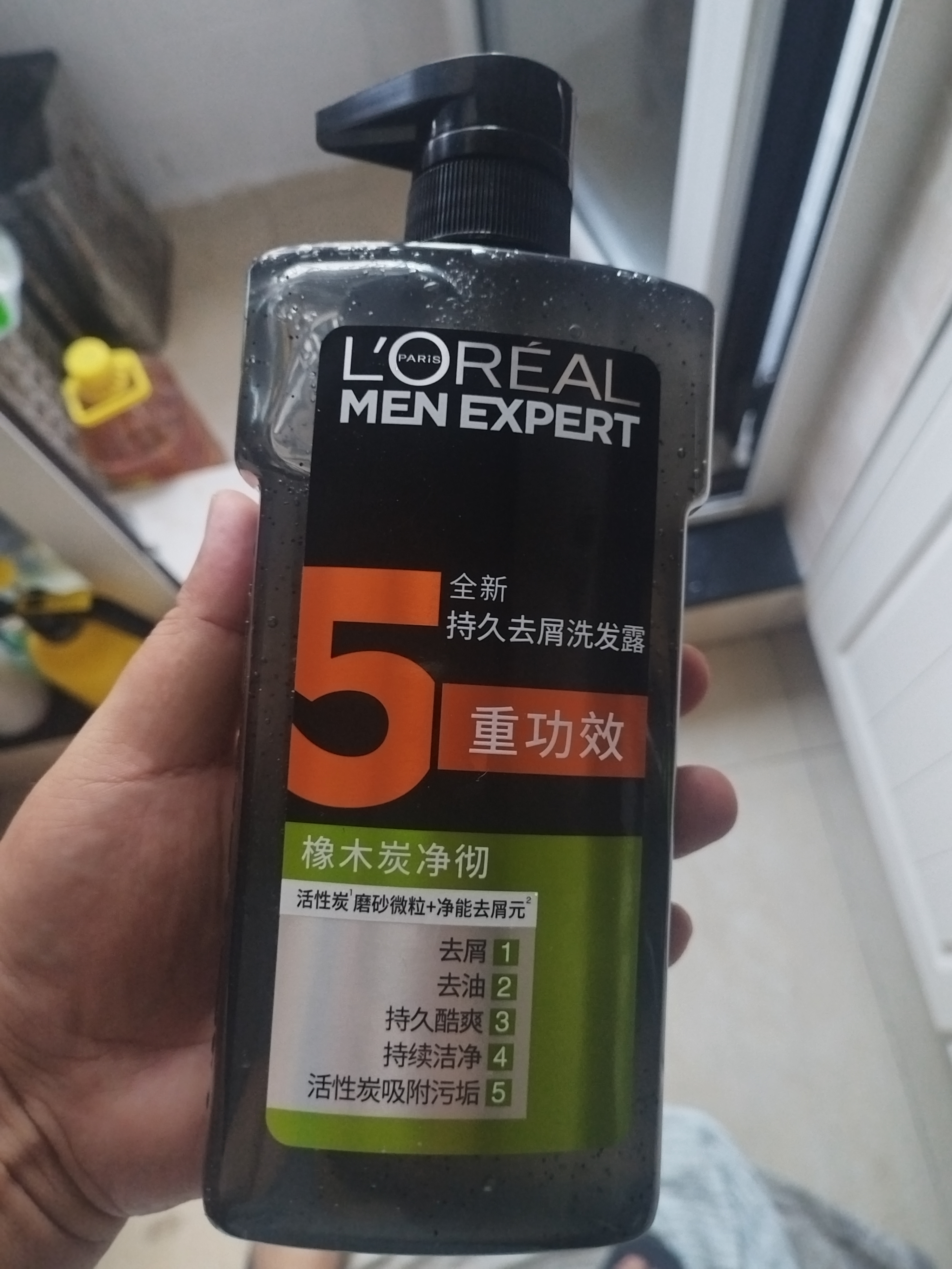 欧莱雅男士去屑洗发水(橡木炭净彻洗发露)700ml（新老包装随机发货） 实拍图