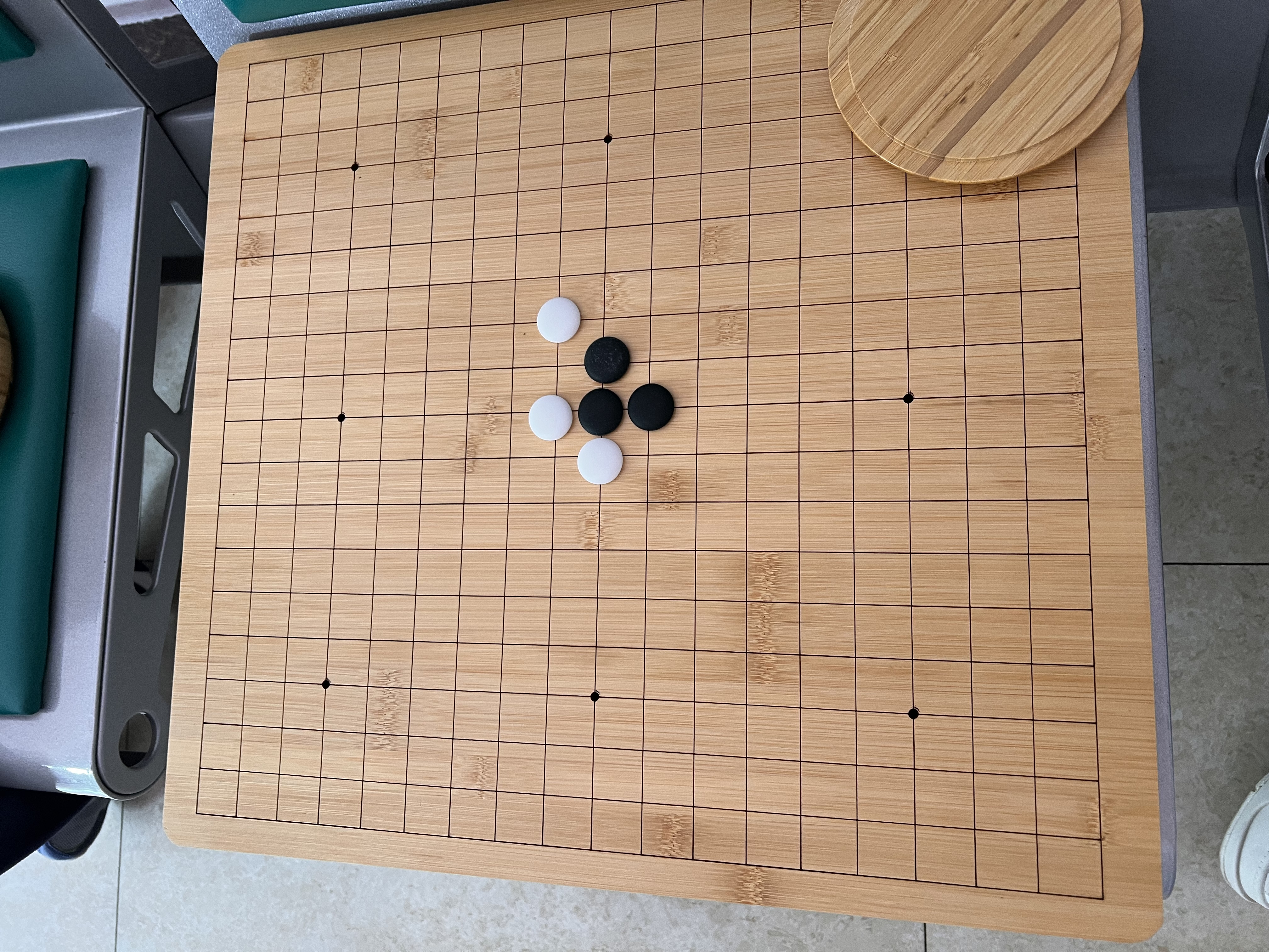 京东京造 云子围棋中国象棋五子棋三合一套装  楠竹棋盘棋罐圆润棋子全套 实拍图