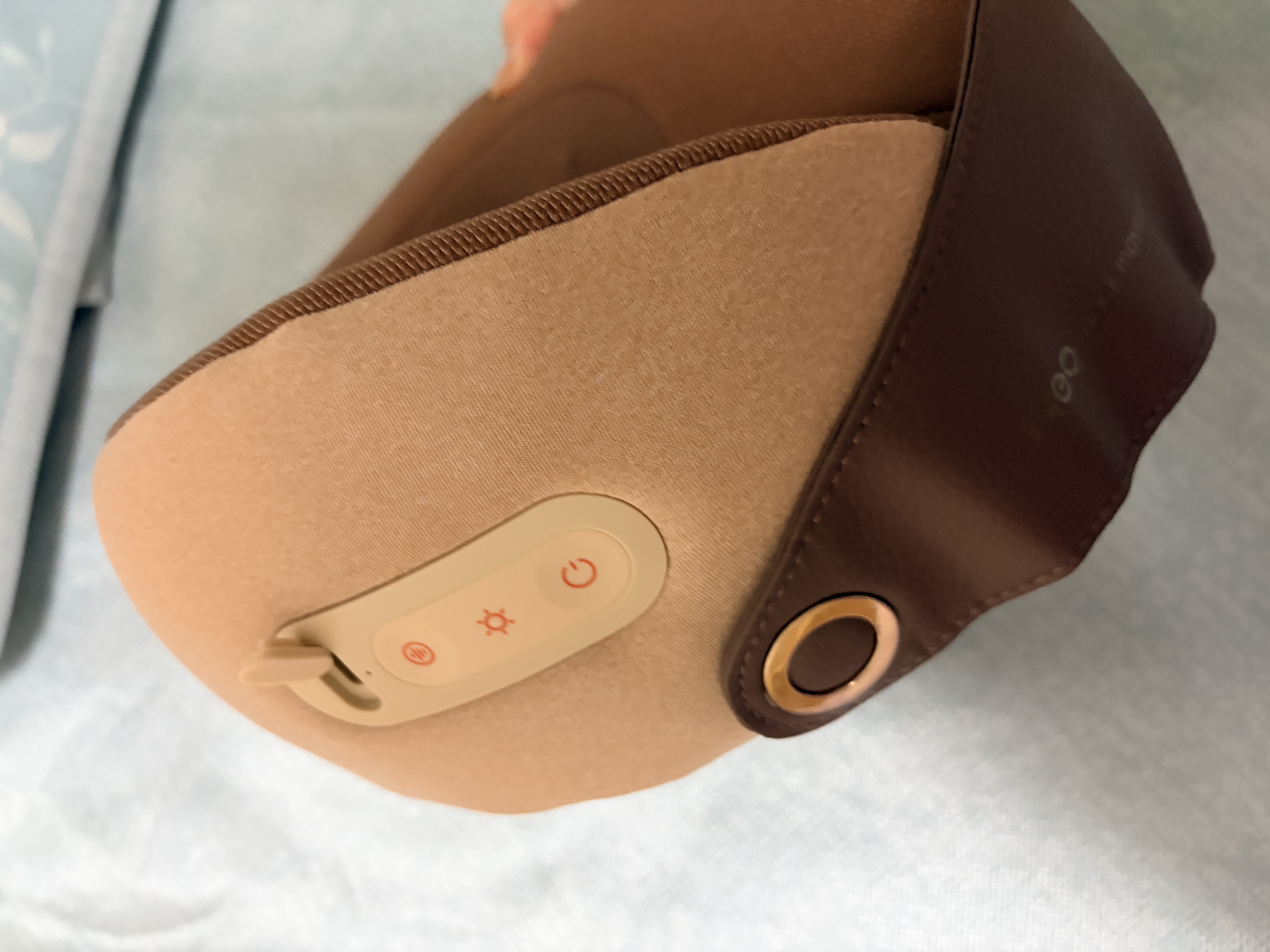 倍轻松(breo)颈椎按摩器Neck C2 颈部肩颈按摩仪器枕环颈U型枕热敷揉捏 生日七夕情人节礼物送老婆男女友 实拍图
