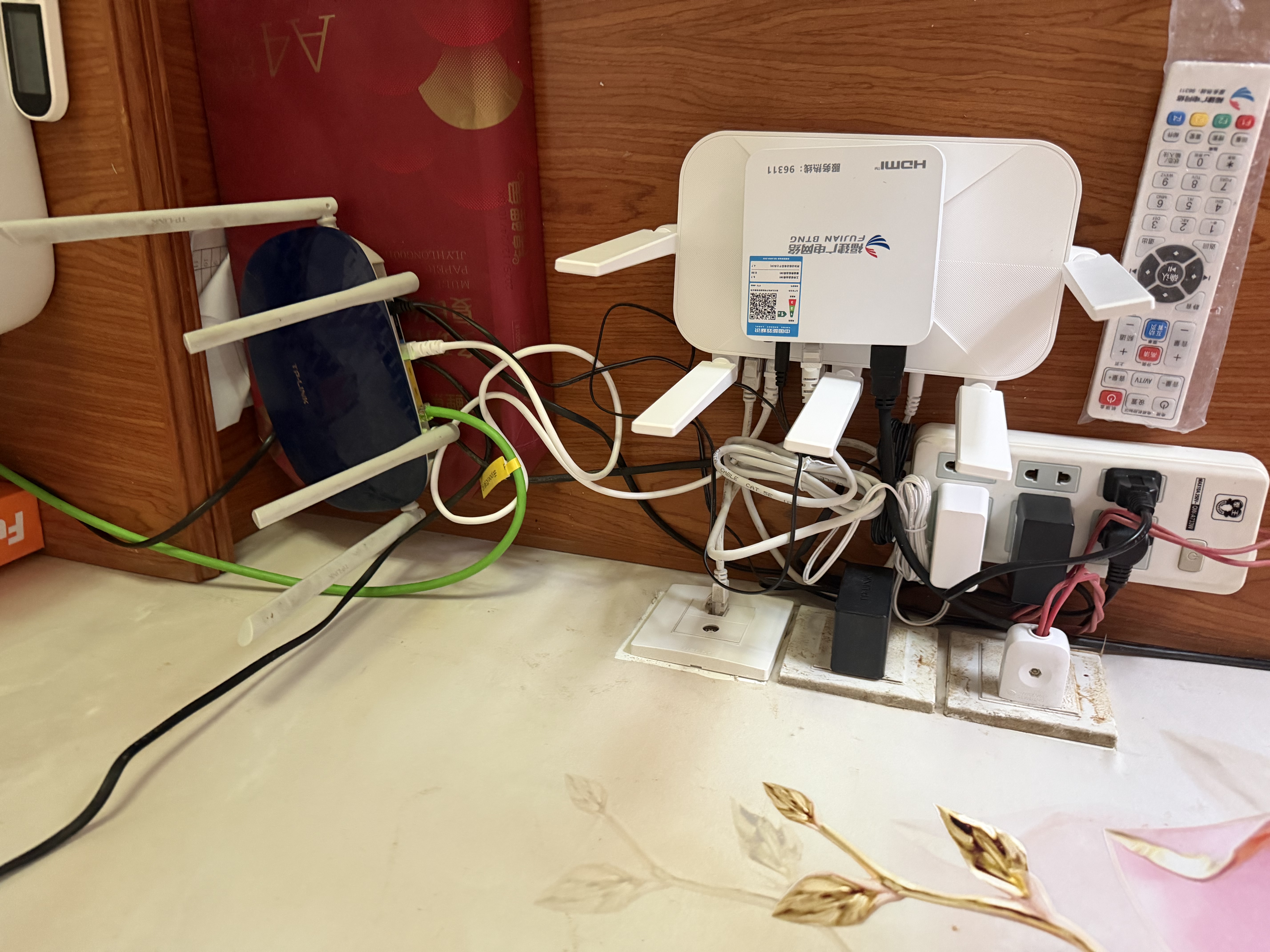 中兴（ZTE）巡天 AX3000满血WIFI6千兆无线家用路由器 自研双核主芯片 5G双频穿墙王wifi路由 Mesh 3000M速率 实拍图