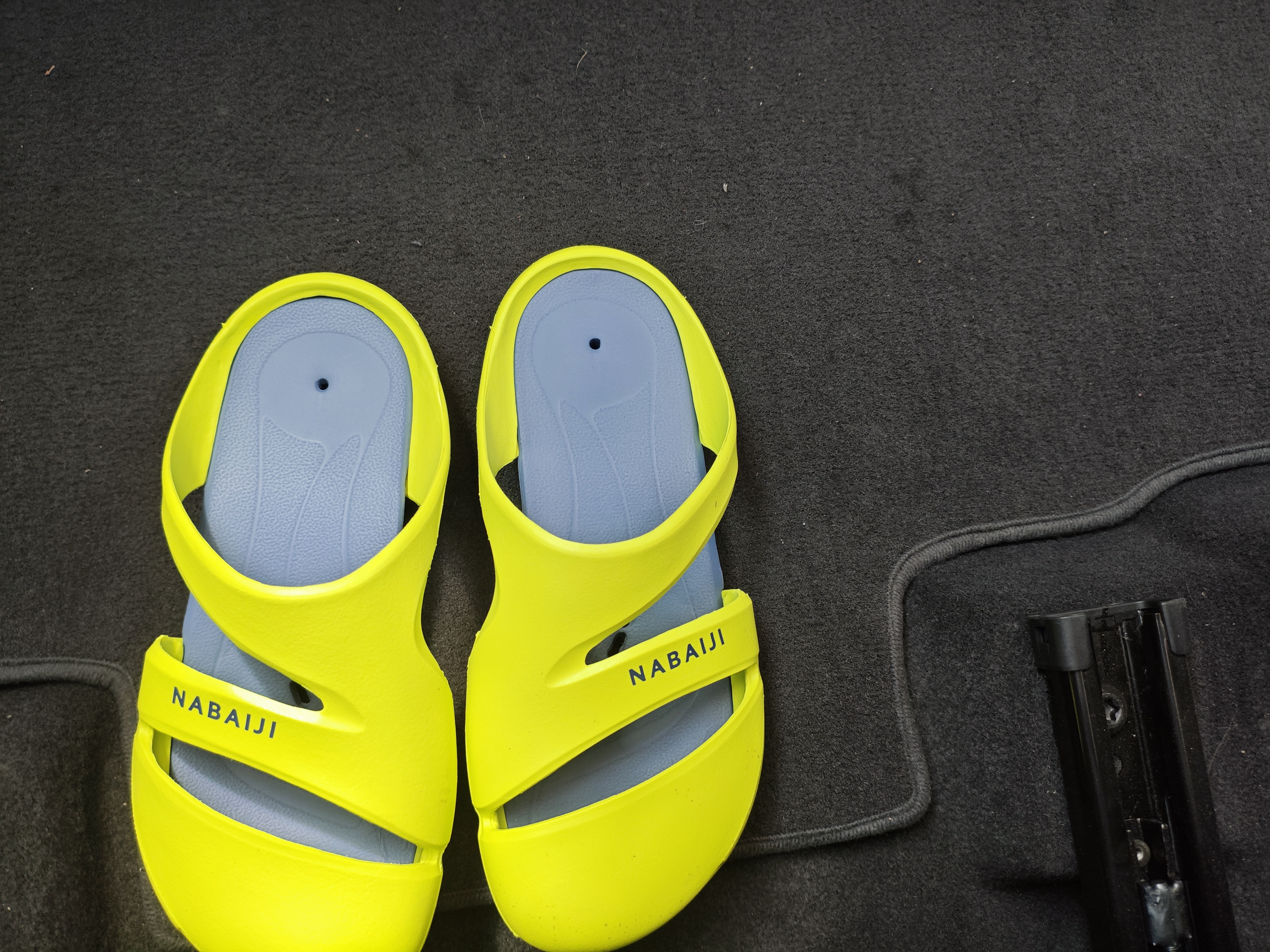迪卡侬（DECATHLON）游泳男士运动包脚拖鞋男时尚室外速干沙滩洞洞鞋NABD CLOG500 明亮柠檬 38 -39 实拍图