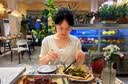 FETANA数码相机学生入门级ccd相机高清照相机vlog卡片机高像素可上传手机高中生校园相机拍照旅游专用 白色M15【双屏双摄丨光学伸缩镜头丨定时拍摄】 64G内存+读卡器套装 实拍图