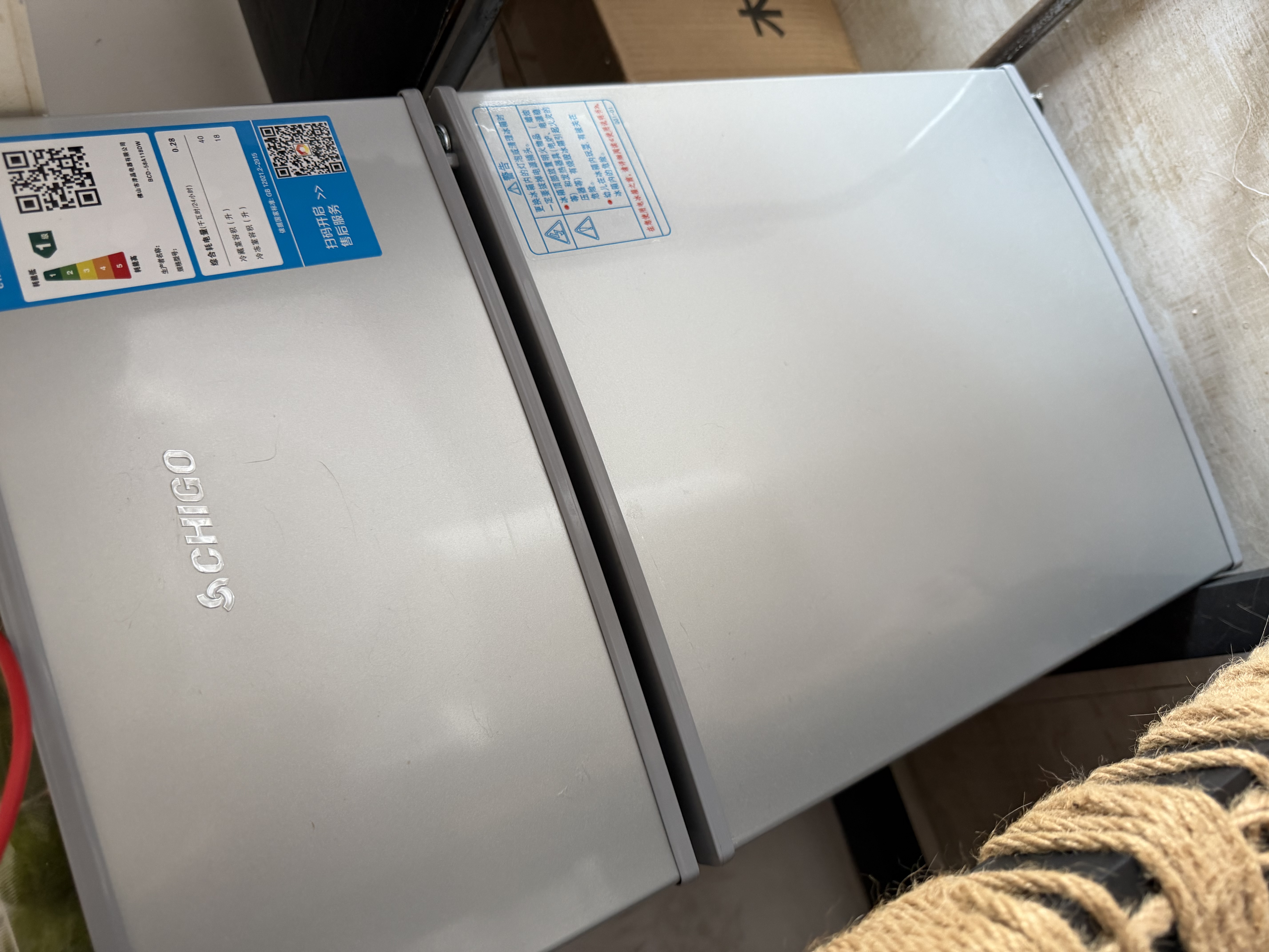 志高（CHIGO）小冰箱迷你小型家用冷藏冷冻两用宿舍出租房用双门办公室电冰箱节能省电 【店长推荐】48L银色【一级能效丨全国联保】 实拍图