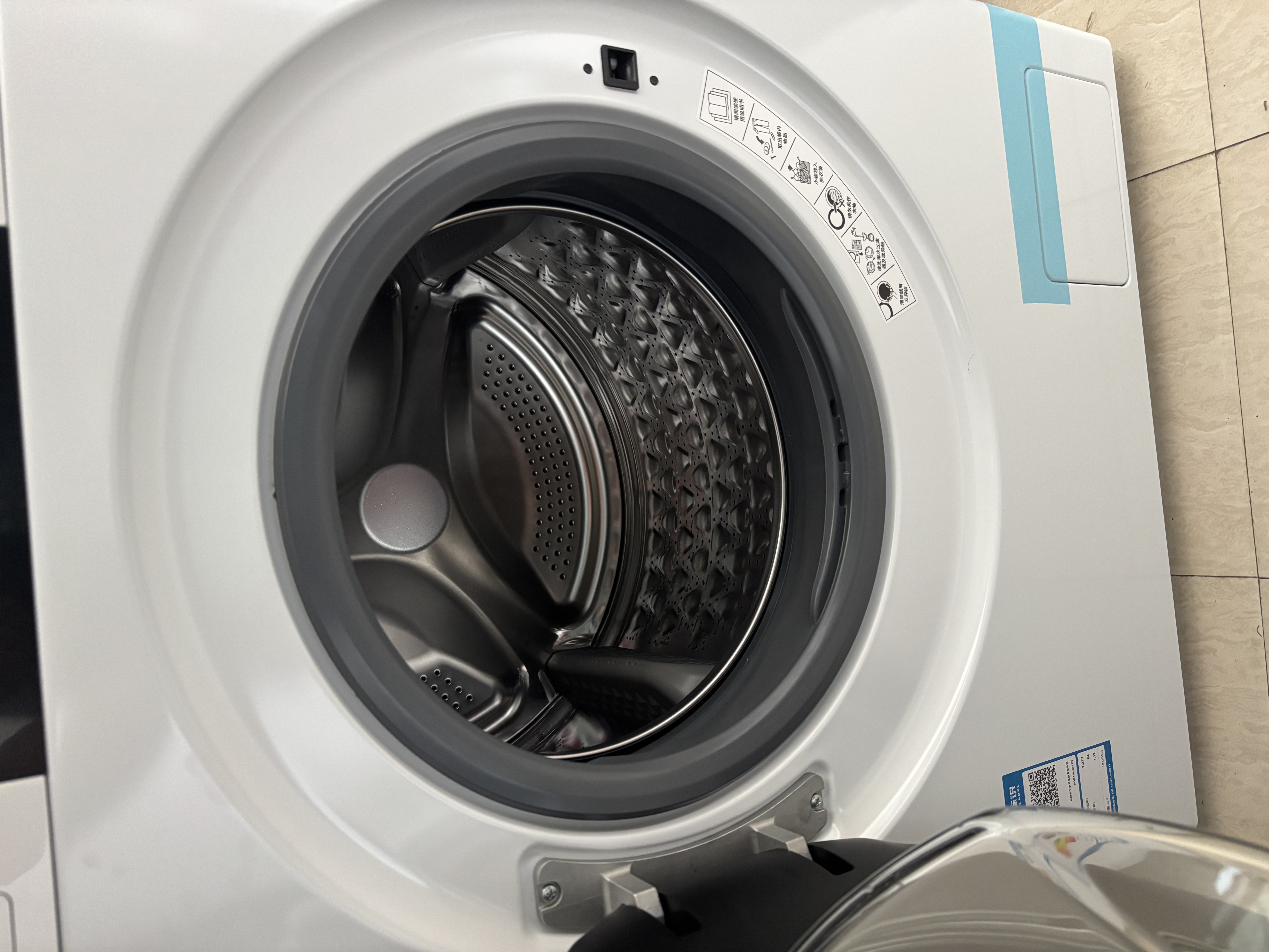 松下（Panasonic）白月光4.0Ultra Max 滚筒洗衣机 12KG大容量 光动银除菌 双智能投放  XQG120-8572N 实拍图