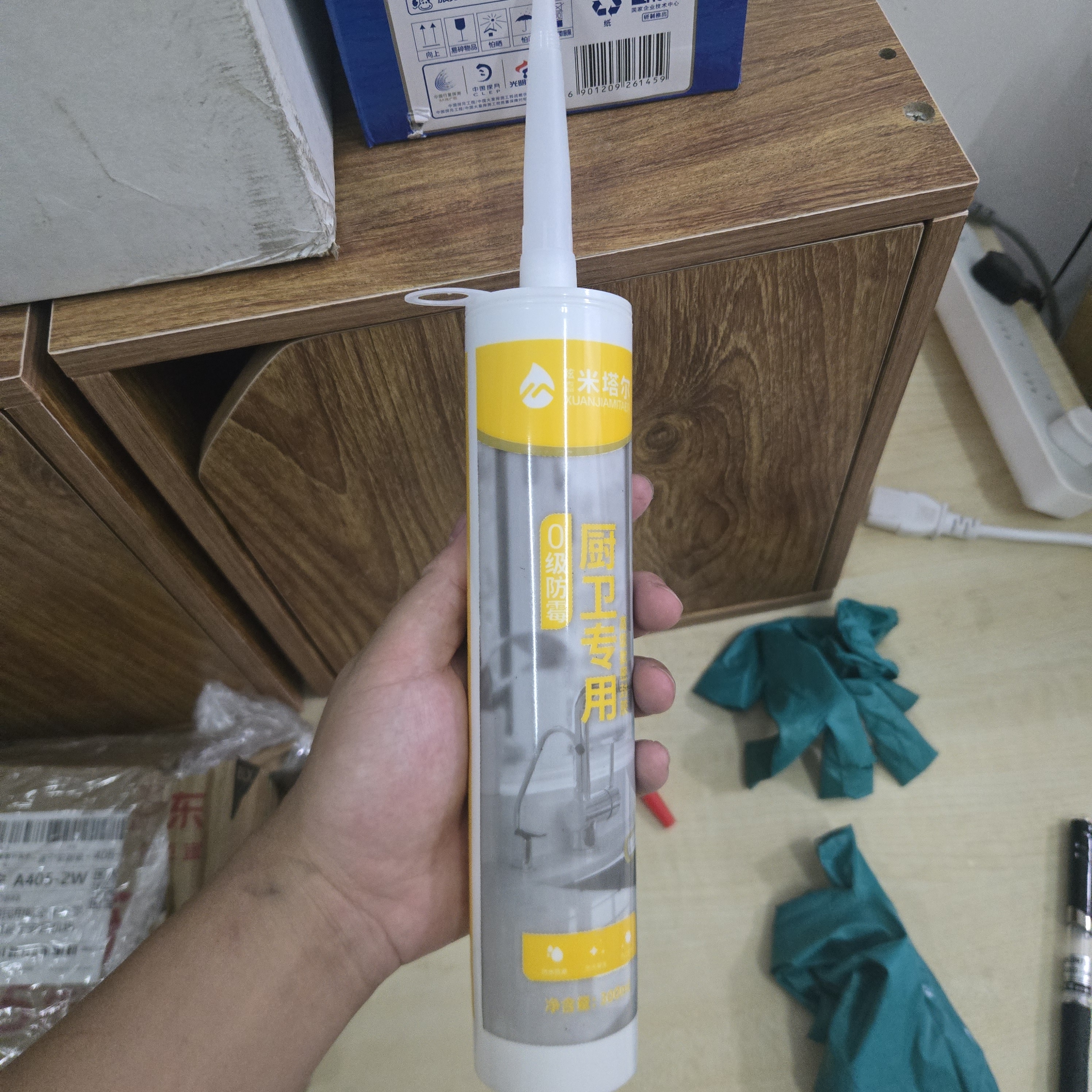 炫嘉米塔尔0级防霉玻璃胶厨房卫生间台盆水槽马桶防水密封胶白色 实拍图