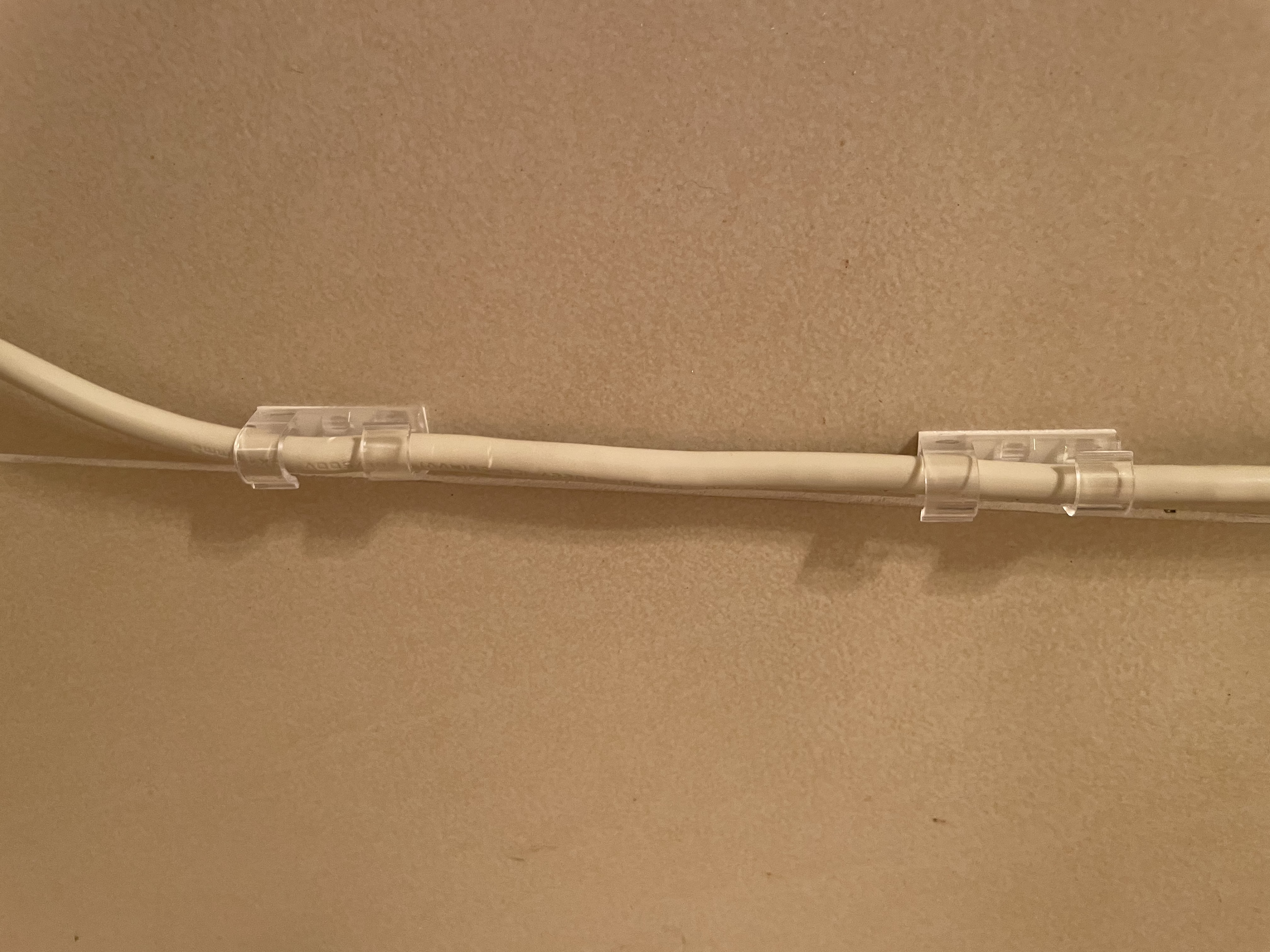 NVV 理线器 电线固定器免打孔线卡子网线隐藏走线固定扣数据线卡扣收纳整理自粘固线神器大号50个装 实拍图