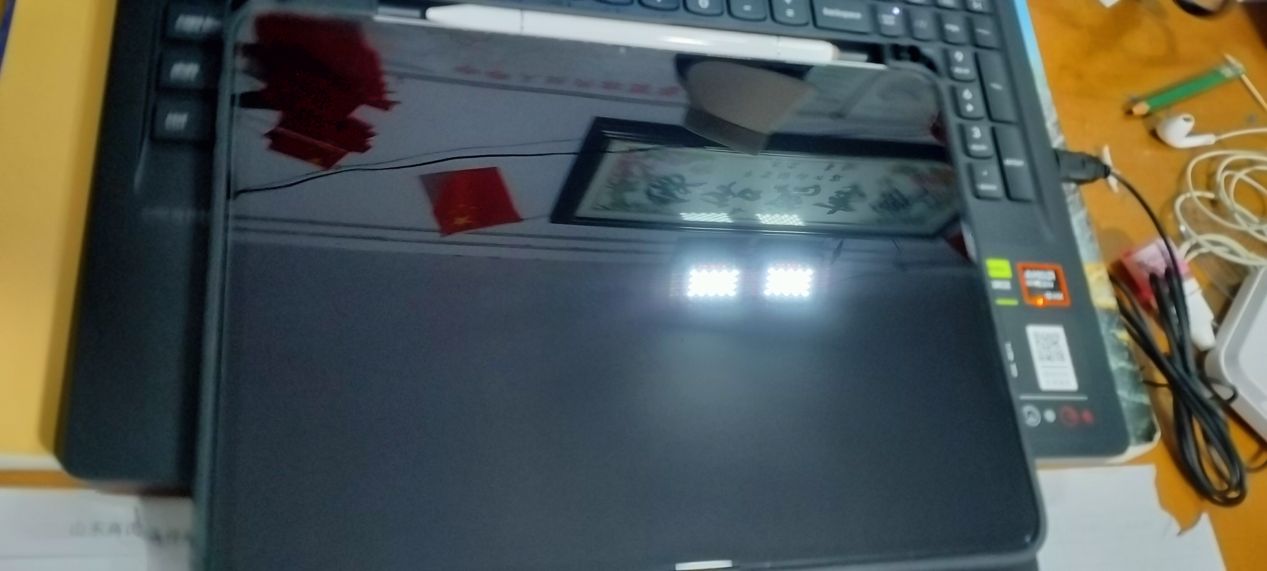 毕亚兹【包邮】适用ipad华为荣耀三星小米oppo/vivo平板触控笔【磁吸款】三合一多功能苹果手写笔PB53-白 实拍图
