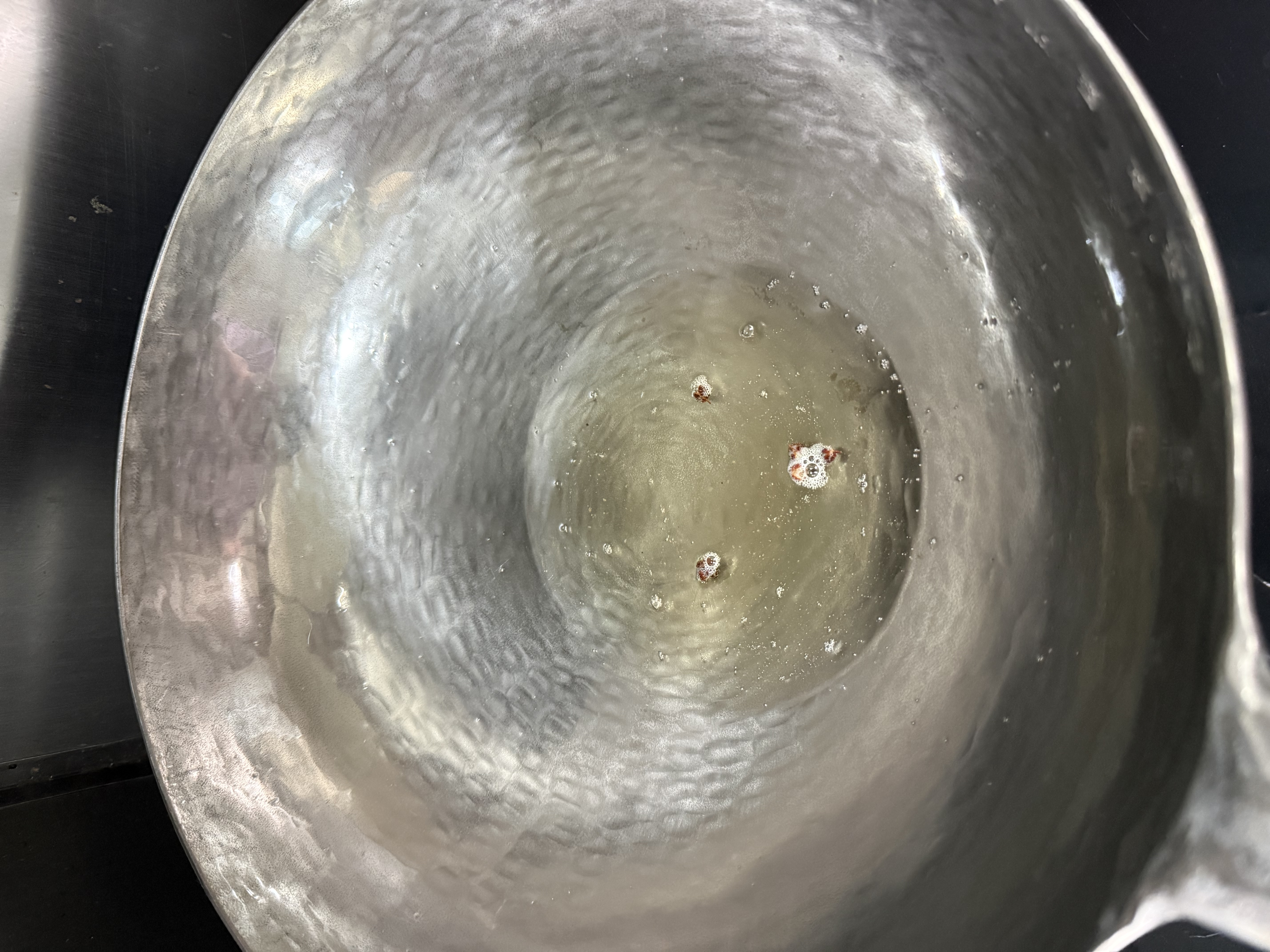 老聂家 纯钛炒锅章丘铁锅手工家用无涂层不粘锅老式炒菜锅锅把一体钛锅 聂阴江锅把一体 32cm 实拍图