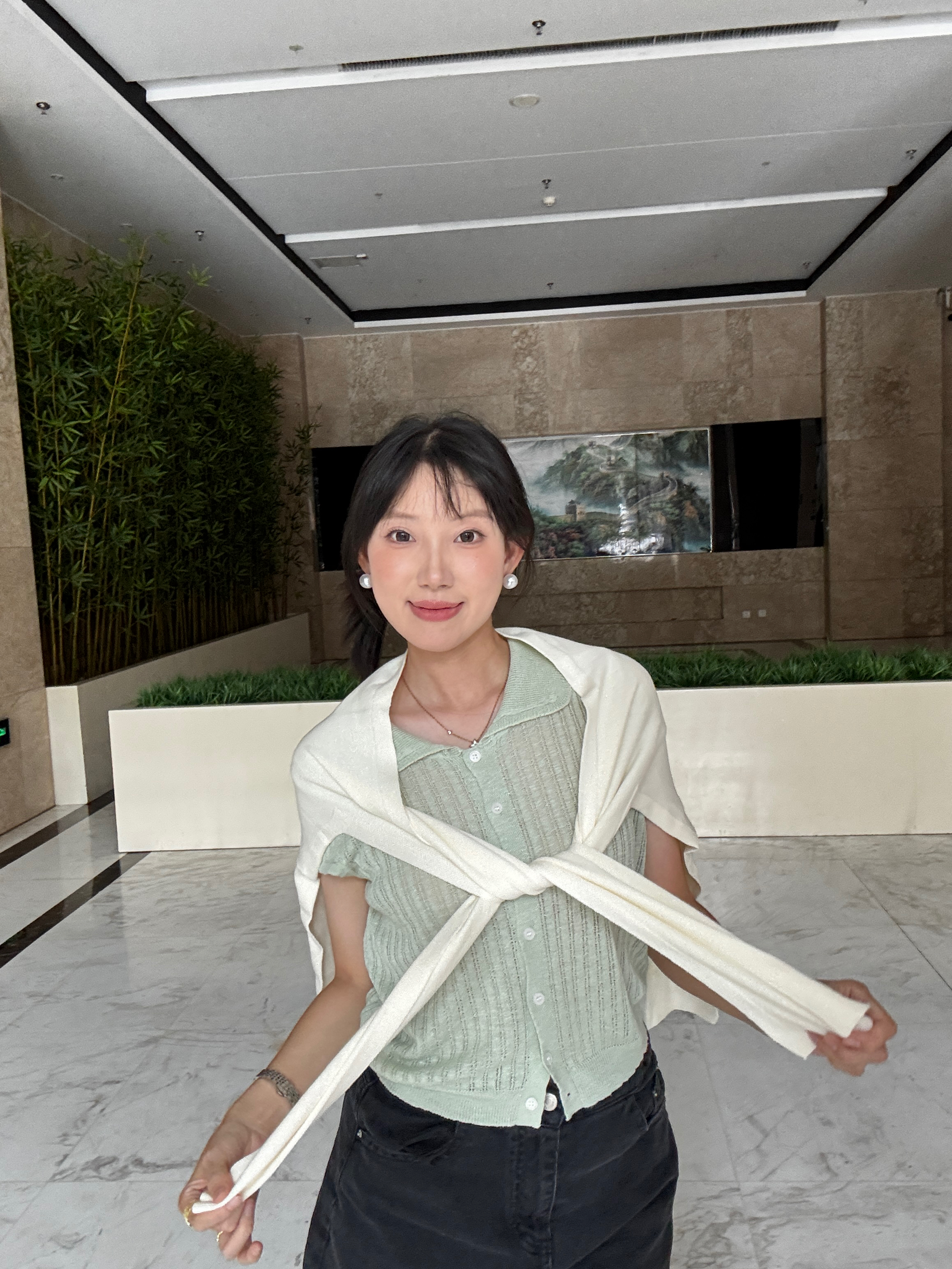 七色纺披肩女士四季针织披肩空调房护肩防风防寒时尚保暖披肩 米白色 实拍图