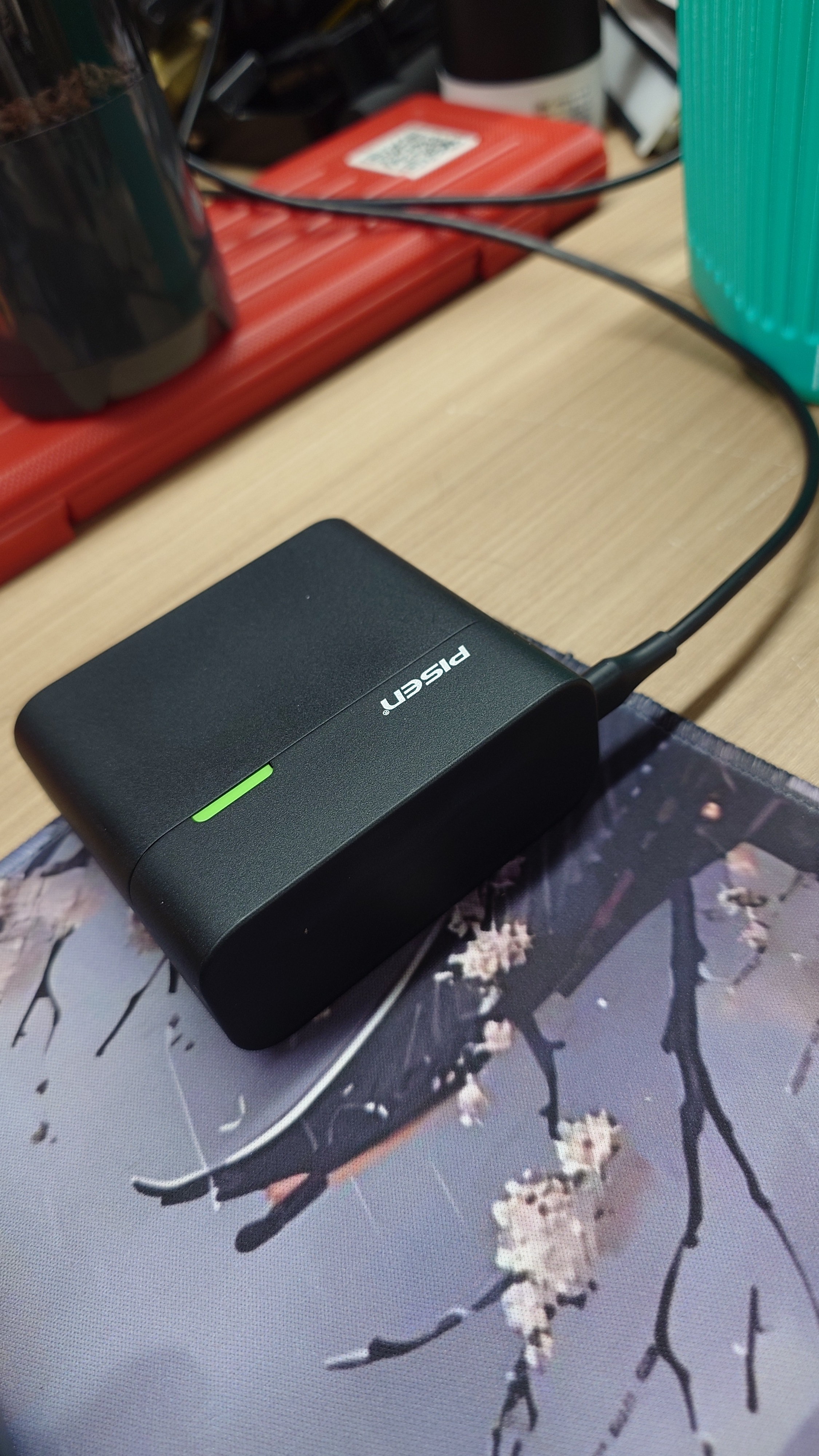 品胜（PISEN）五号1.5V充电锂电池专用快充充电器充电仓 可充4粒5号AA锂离子电池 四槽快充充电盒*1 实拍图