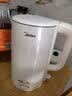 美的（Midea）电热水壶烧水壶钛材质2200W速沸恒温水壶彩钢外壳调奶器自动断电2L大容量2026新款MK-SH20M127-T 实拍图