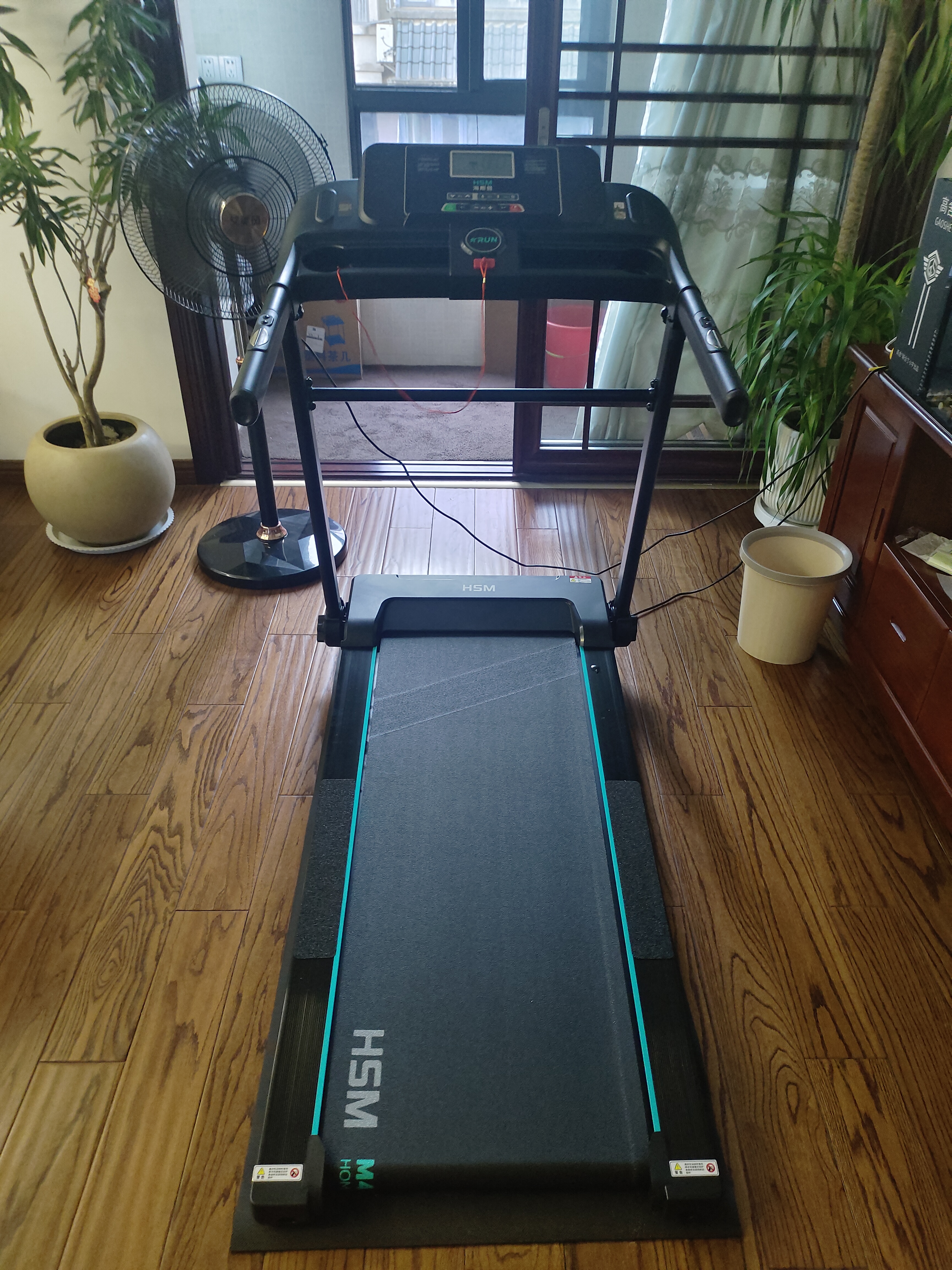 海斯曼海瑞M4Pro家用爬坡跑步机全折叠20档电动爬坡机走步机超静音减震 【13°大坡度】店长推荐/20档爬坡/4.5无刷电机 实拍图