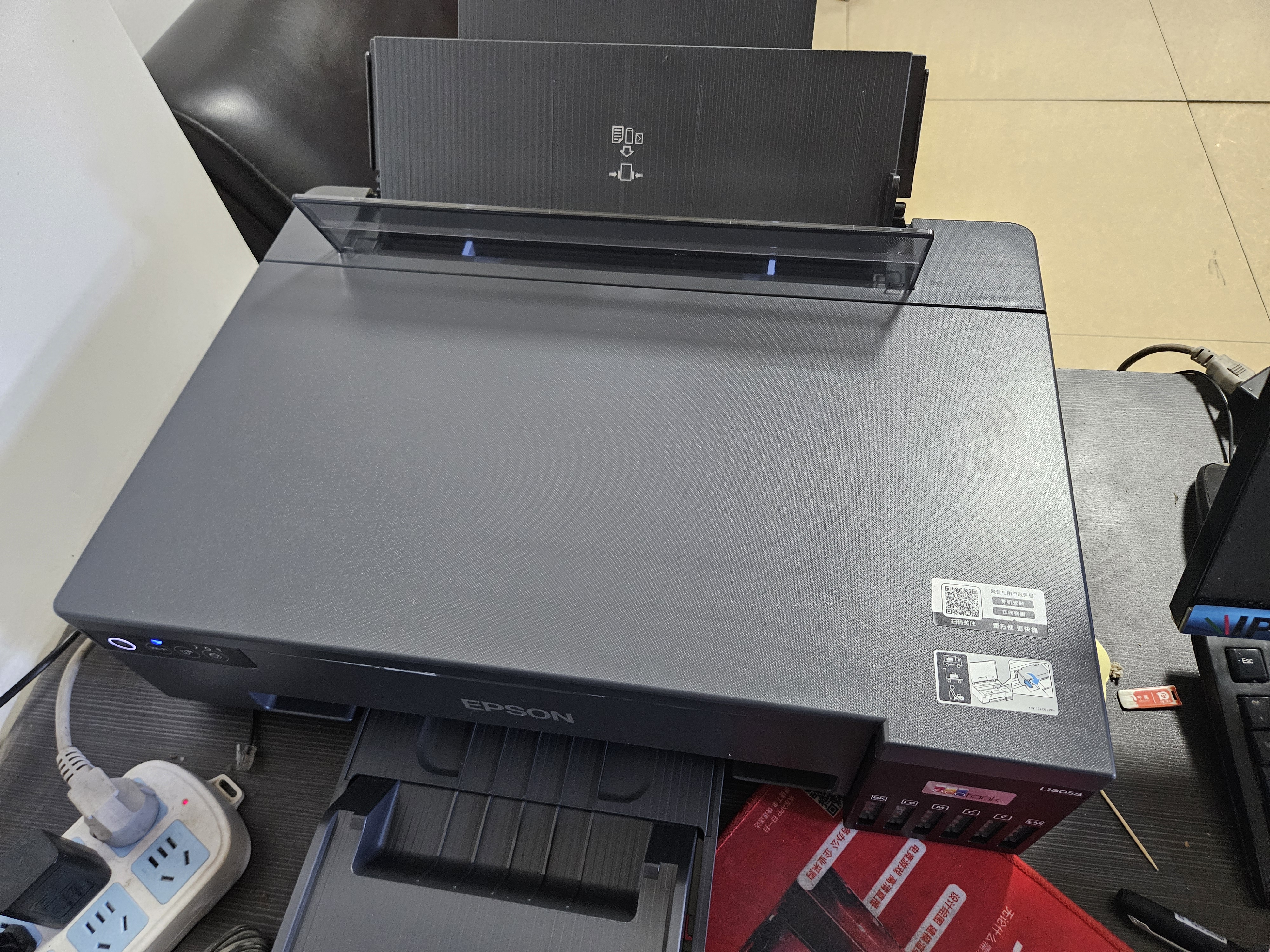 爱普生（EPSON）L8168 L8188 L8058 L18058 L805 家用照片打印机复印扫描自动双面6色喷墨A4无线WIFI影楼照相馆A3+ 【图文设计专用】L18058（A3 照片单打印） 实拍图