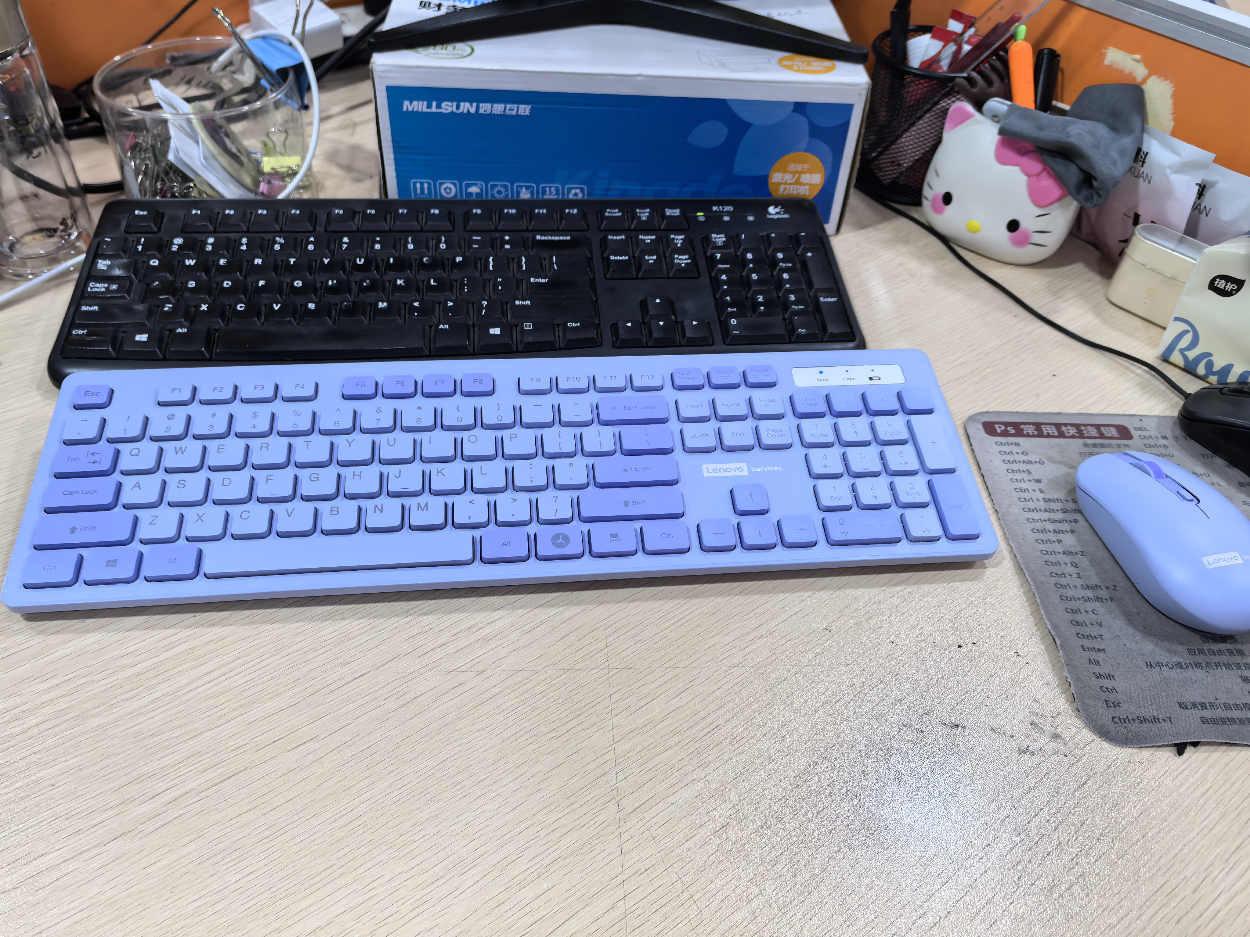 联想（Lenovo）无线键盘鼠标套装 键鼠套装 全尺寸键盘 商务办公 USB 适用笔记本台式机一体机 KN220/T221 紫色 实拍图