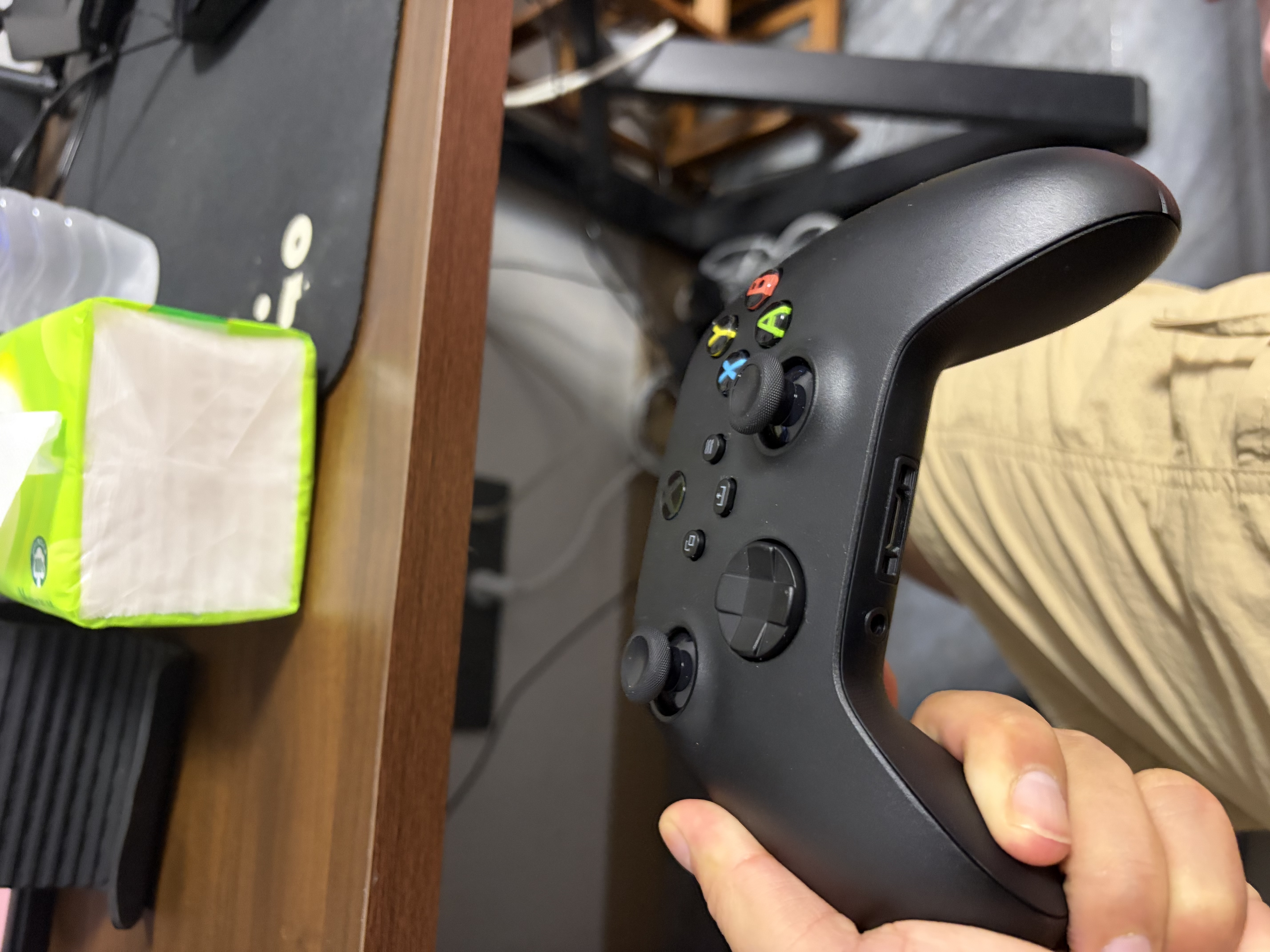 XBOX【全新国行】微软Xbox手柄Series X S无线控制器蓝牙PC地平线6手柄 精英二代版 游戏电玩兼容steam Xbox手柄-磨砂黑+USB-C线缆 实拍图