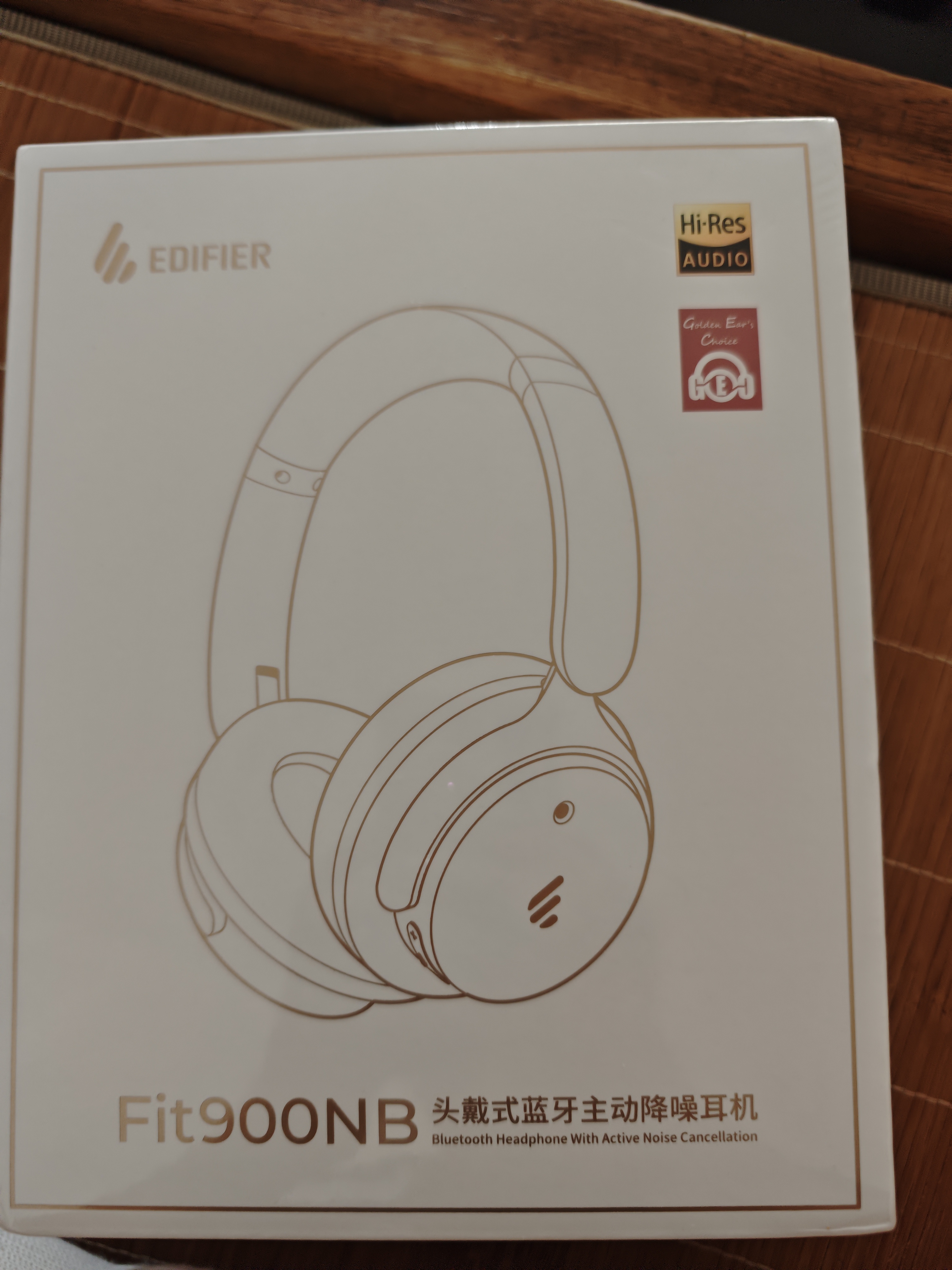漫步者（EDIFIER）Fit900NB头戴式耳机蓝牙无线主动降噪6.0超长续航手机电脑游戏音乐耳麦通话送男女友学生礼物 云岩白 实拍图