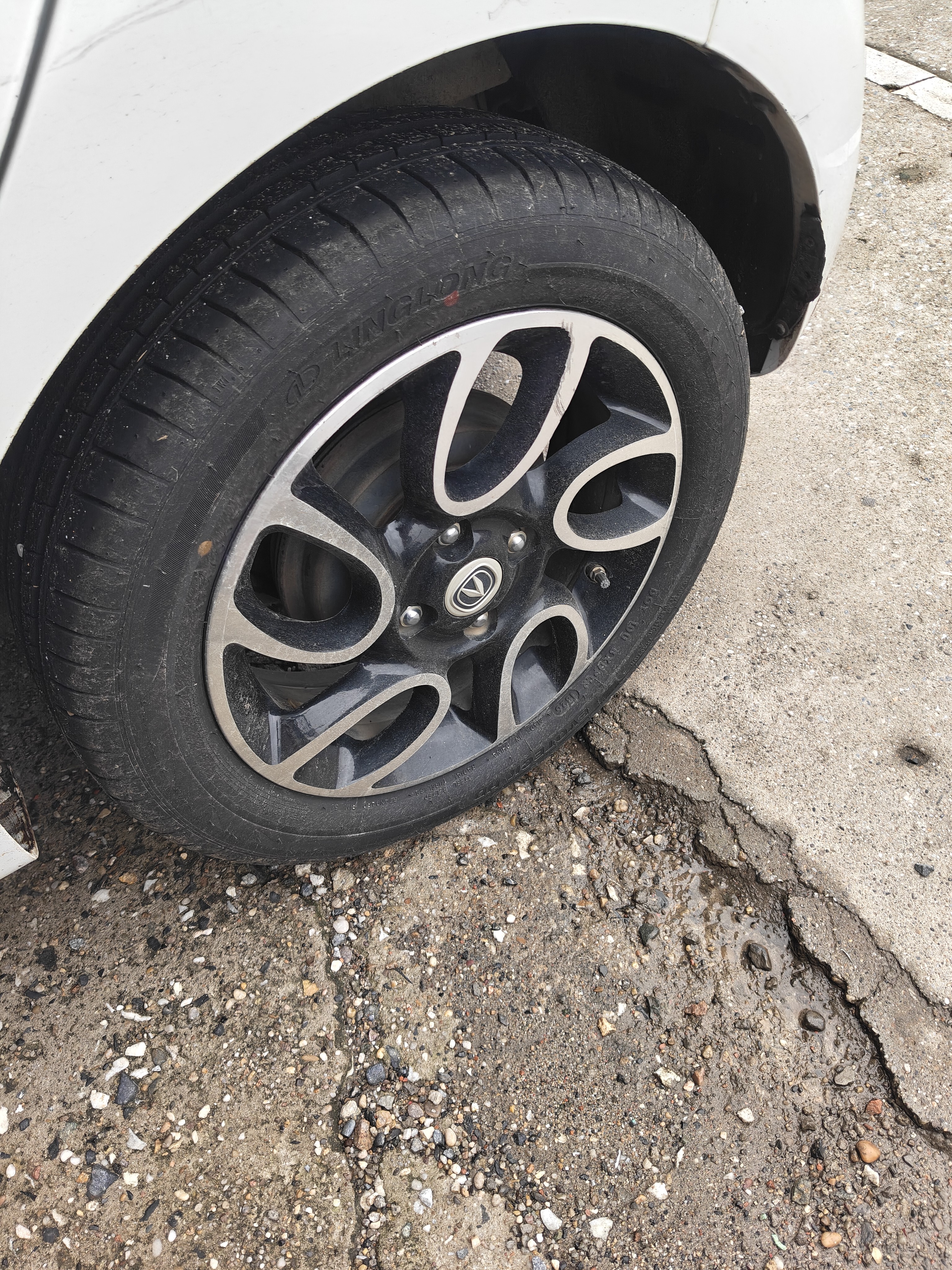 玲珑轮胎汽车轮胎175/60R15 81V 玲珑臻选 HD 适配奔奔/玛驰/远景X1/江铃 实拍图