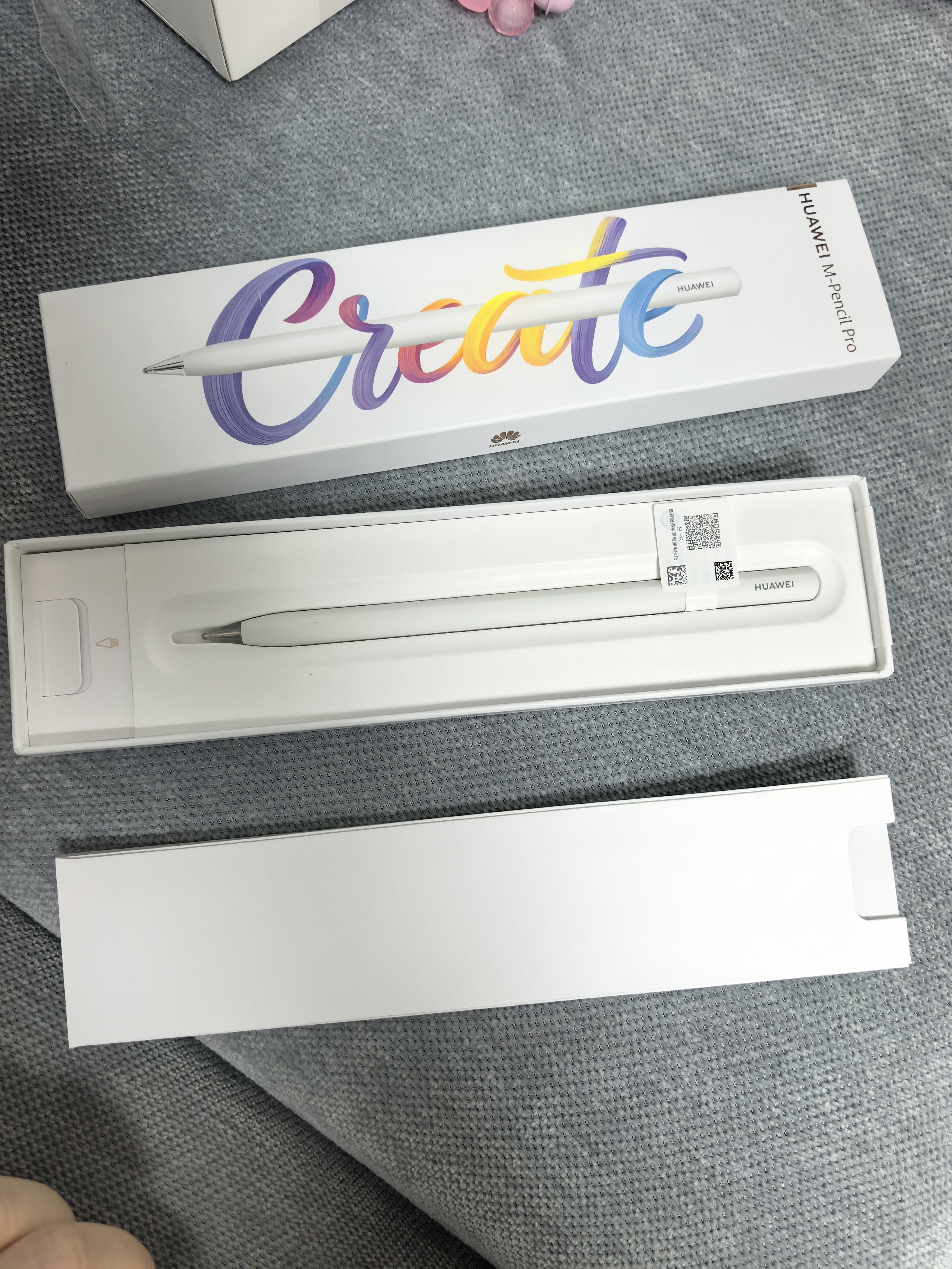 HUAWEI M-Pencil Pro 平板创作笔 华为手写笔 星闪技术 AI 一触即达 360°隐身触控 雪域白 实拍图