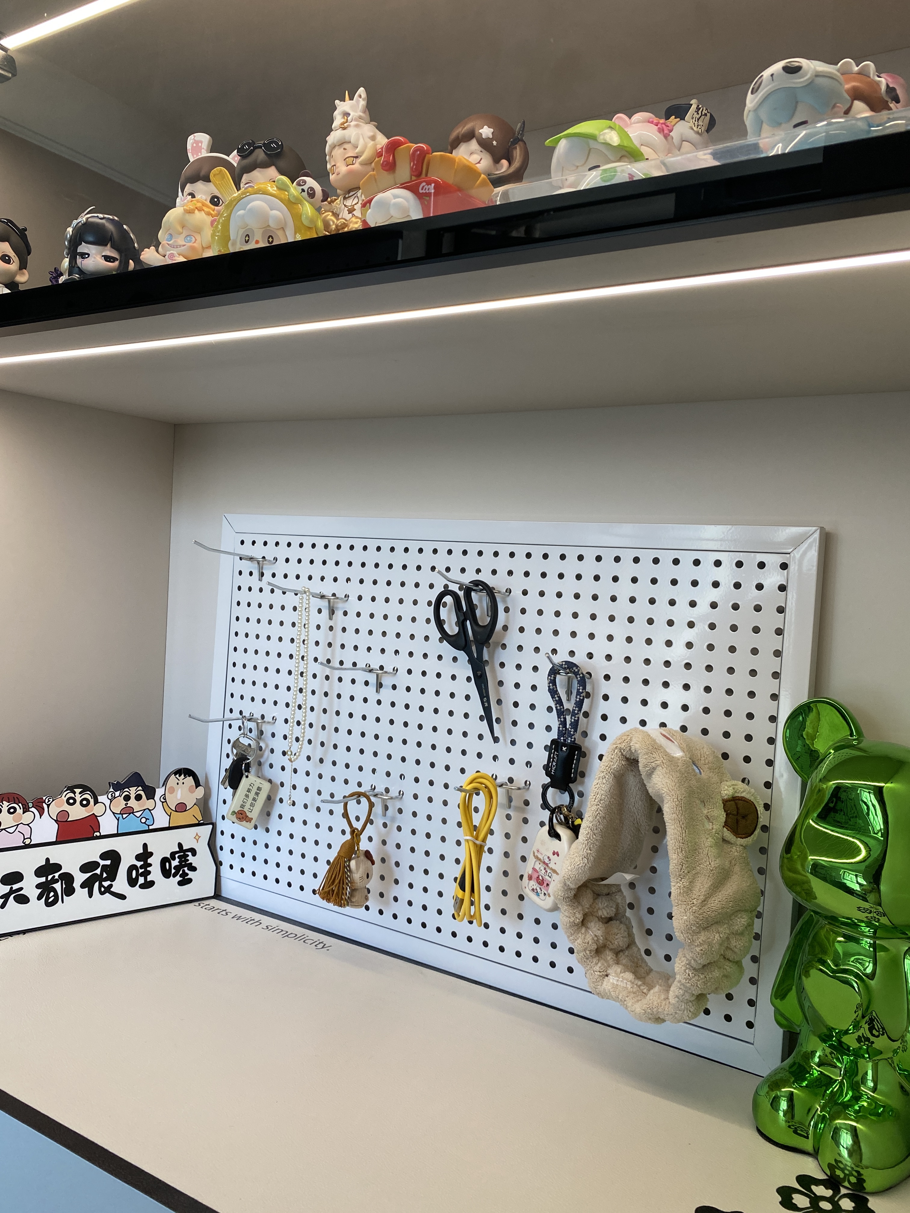 小匠材洞洞板墙上置物架免打孔宿舍客厅墙面五金工具展示收纳架40*60白 实拍图