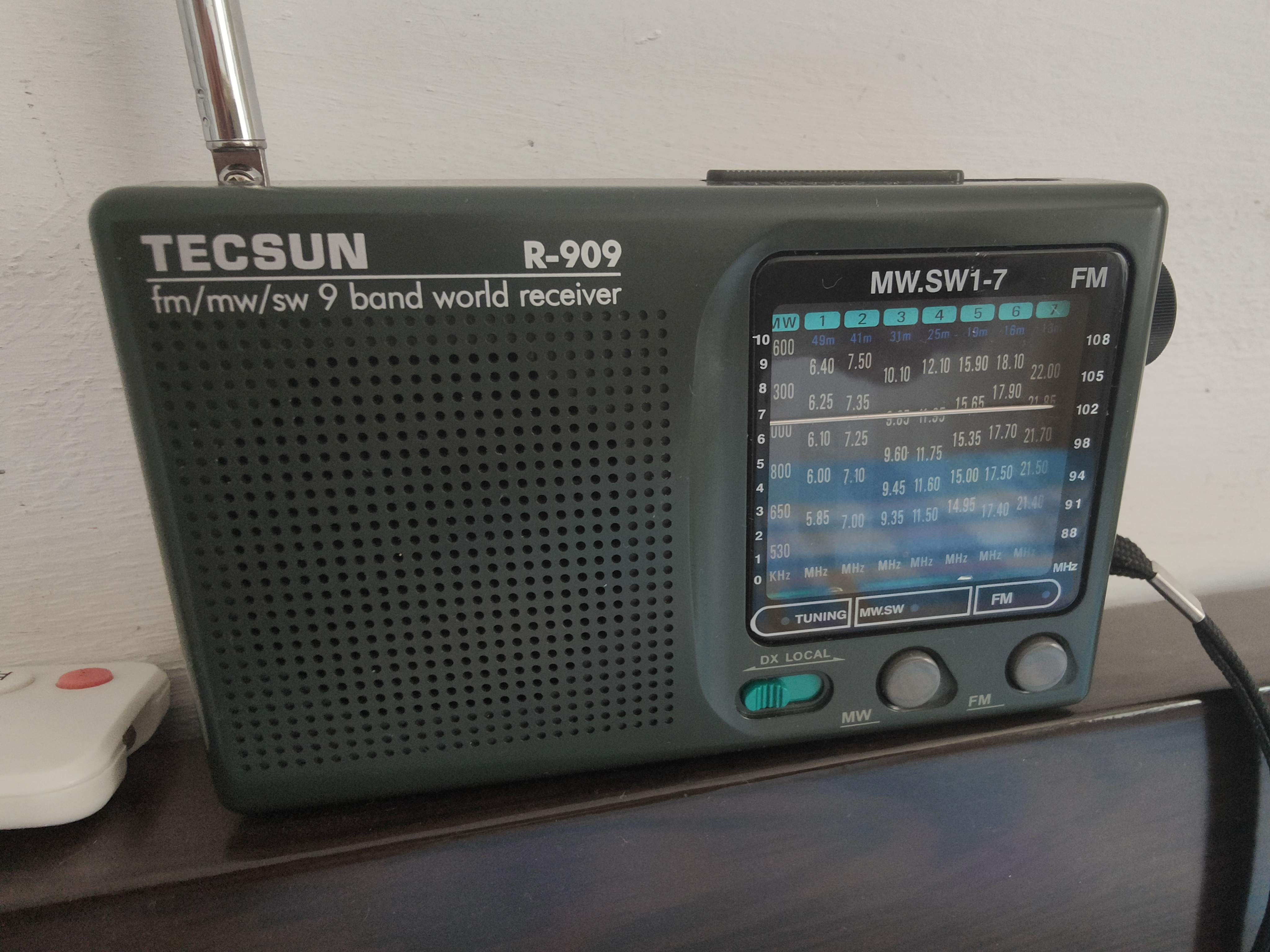 德生（Tecsun） R-909老年人全波段收音机广播半导体便携式老人指针迷你FM收音机 标配 实拍图