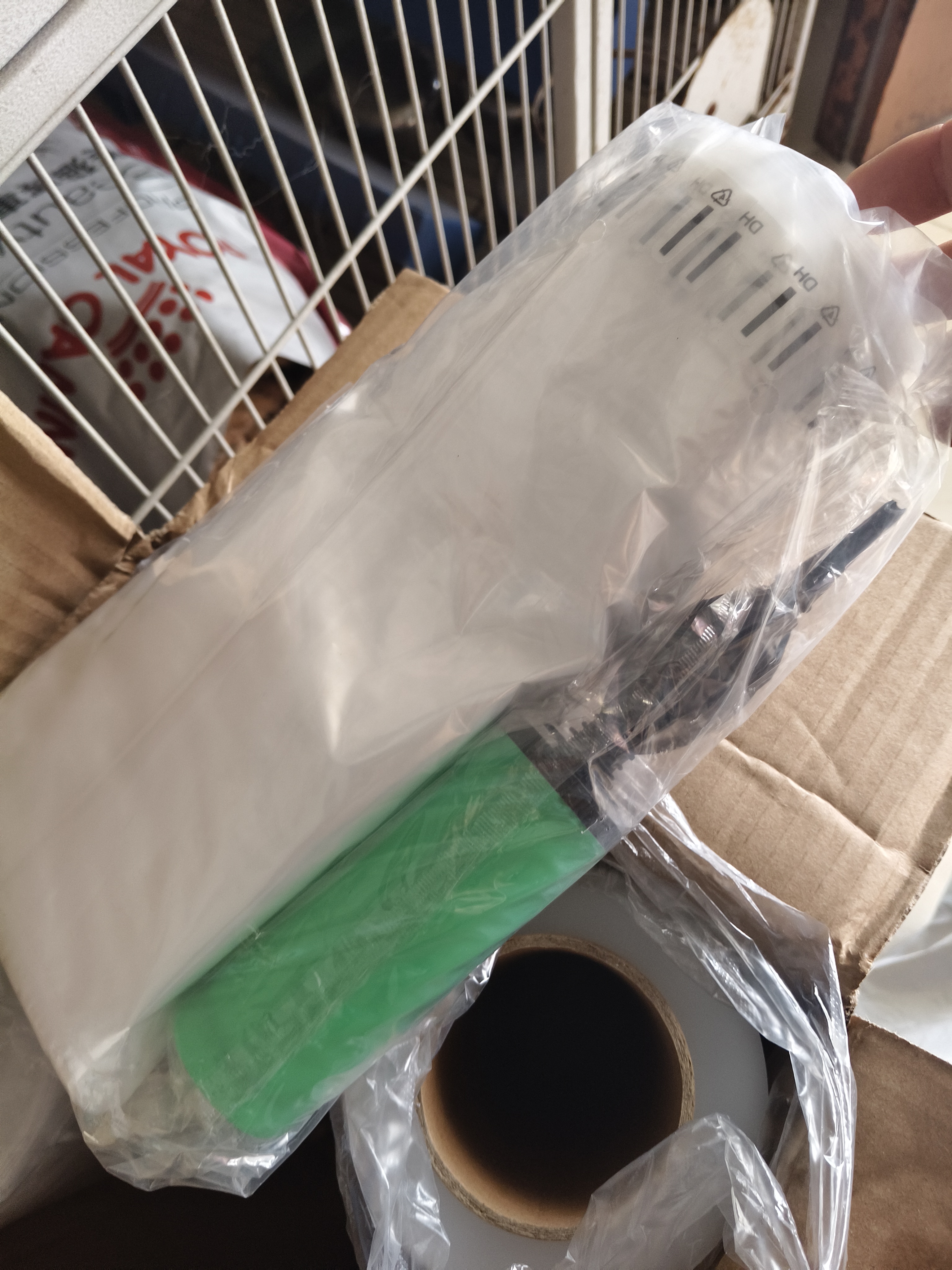 九千谷 气柱袋/气泡柱 加厚包装气泡膜 快递打包防摔防震塑料泡沫包装缓冲充气袋充气柱 30CM*50M送打气筒    实拍图